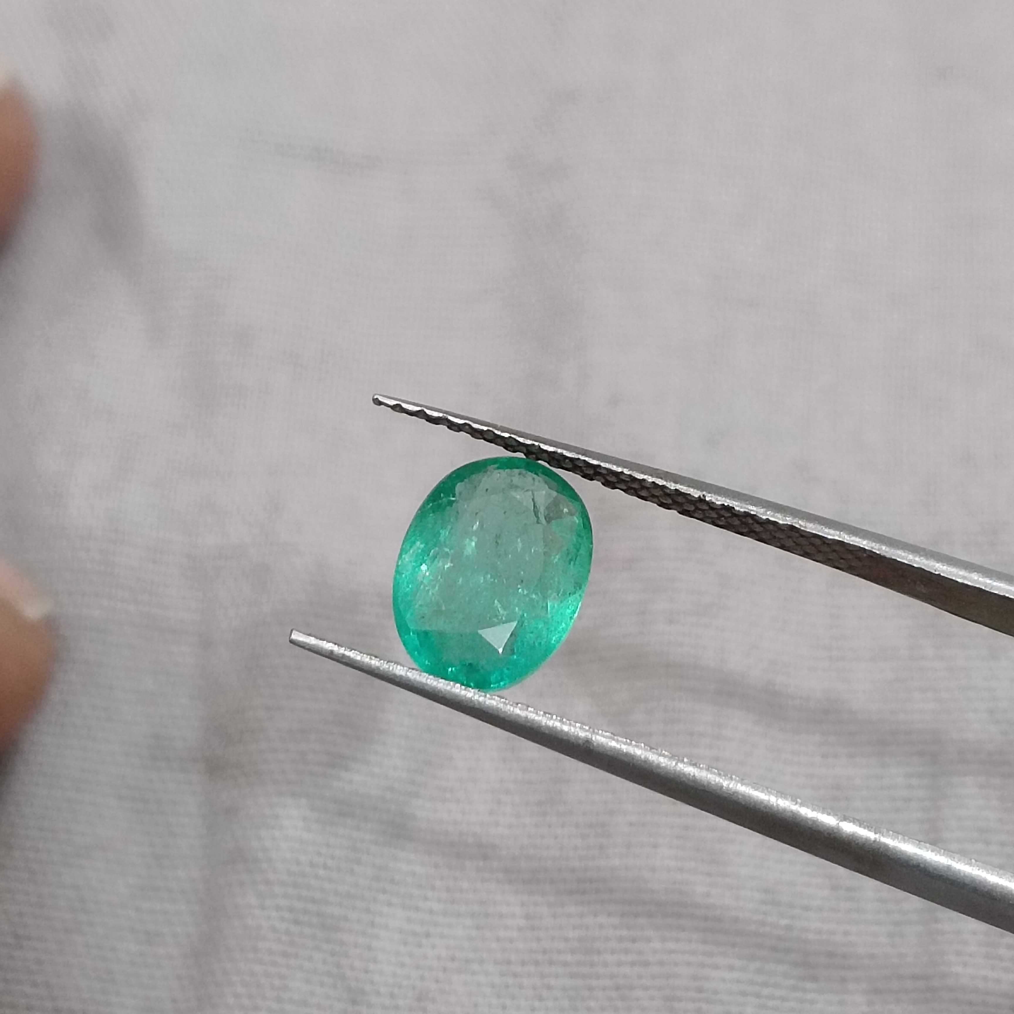 1.42ct GSI certified medium green oval cut emerald stone 