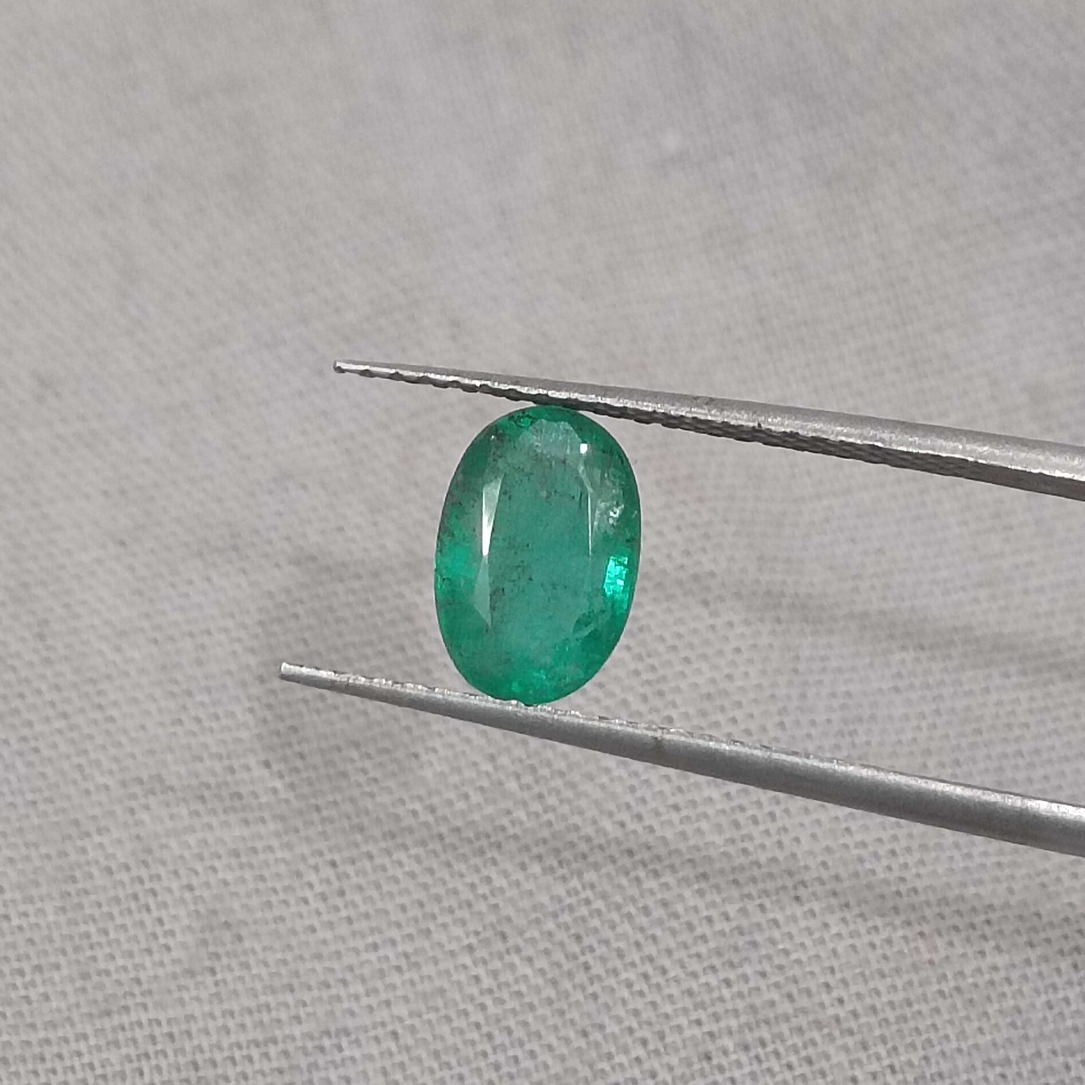 1.54ct GSI certified vivid green oval cut emerald 