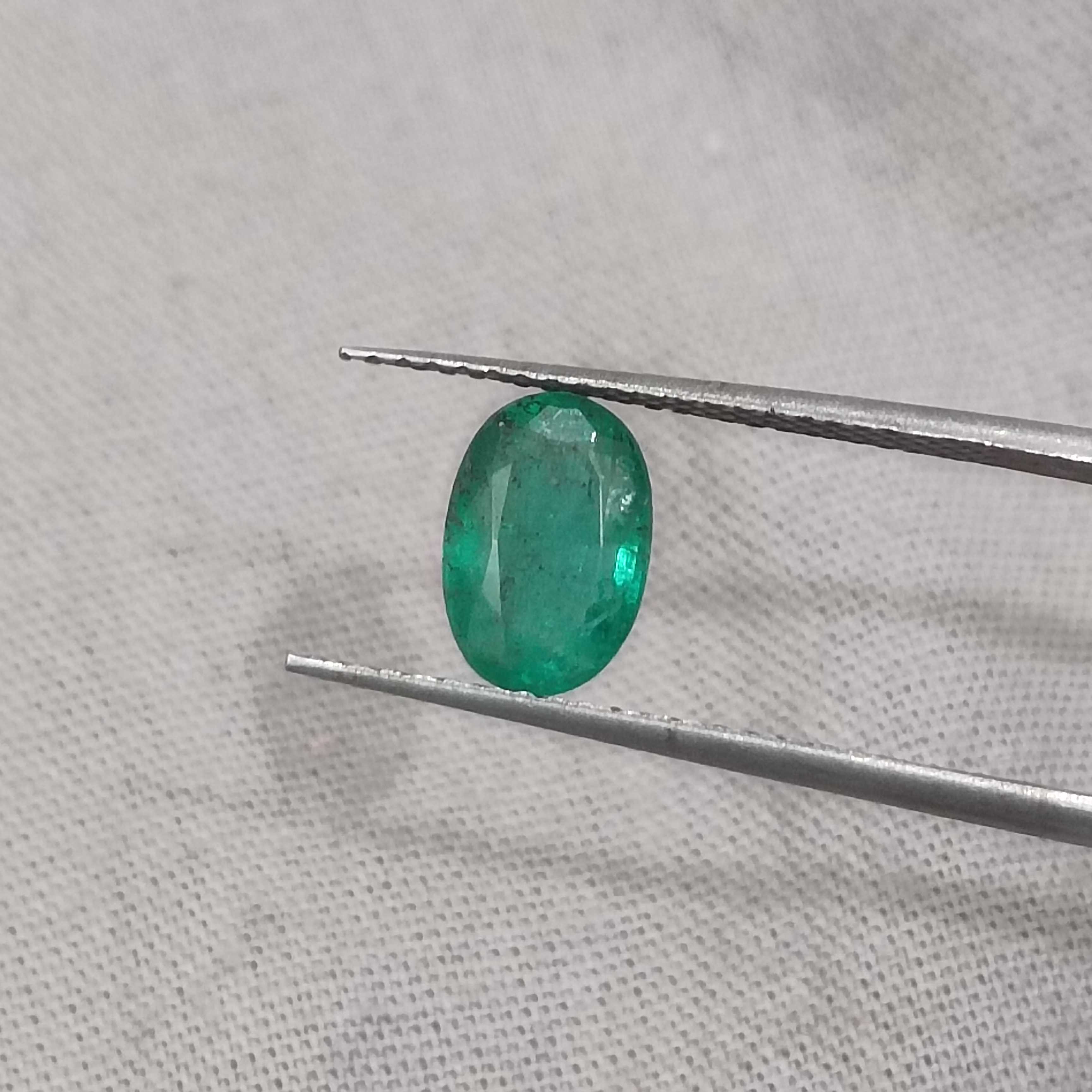 1.54ct GSI certified vivid green oval cut emerald 