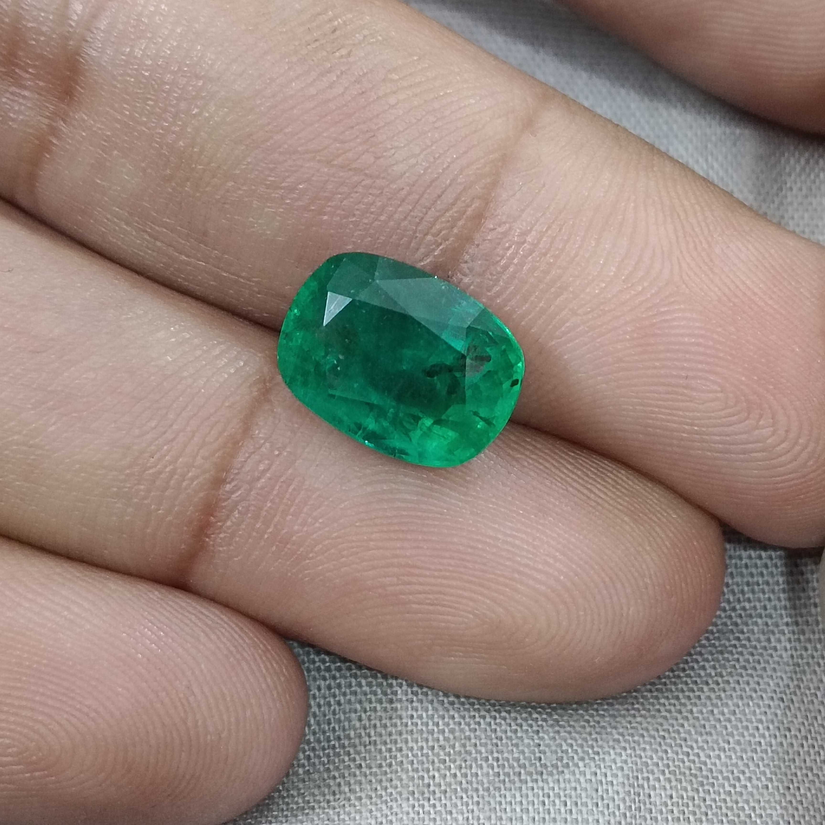 5.49ct alpine green cushion shape emerald gemstone 