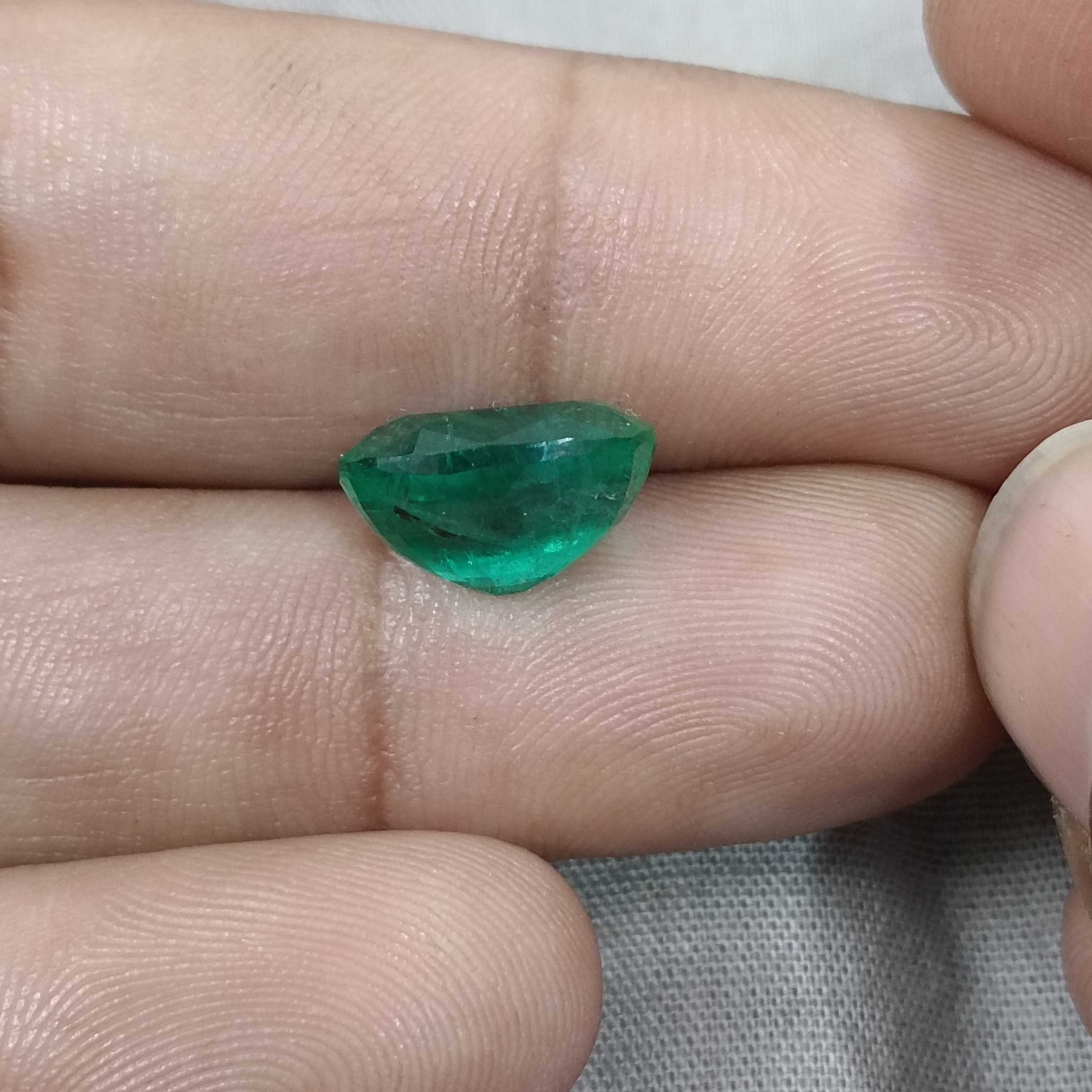 5.49ct alpine green cushion shape emerald gemstone 