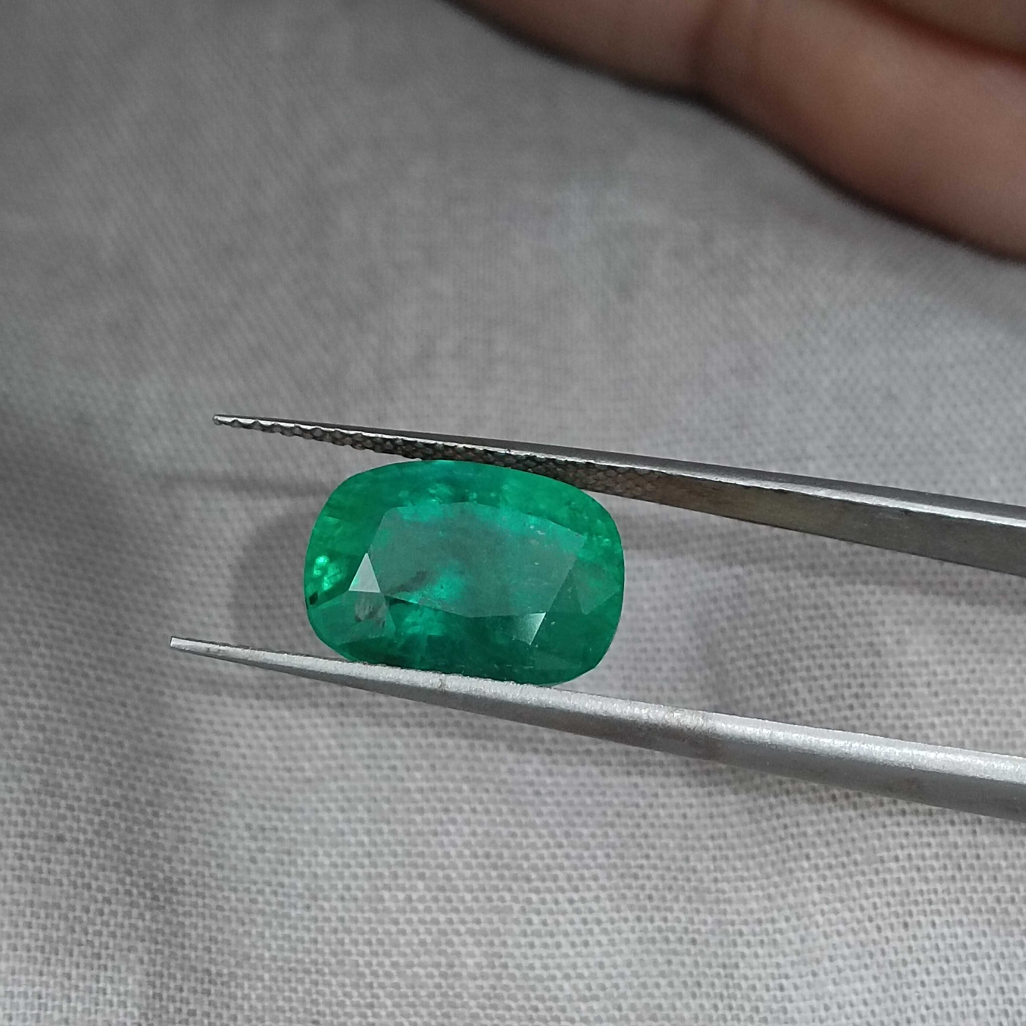 5.49ct alpine green cushion shape emerald gemstone 