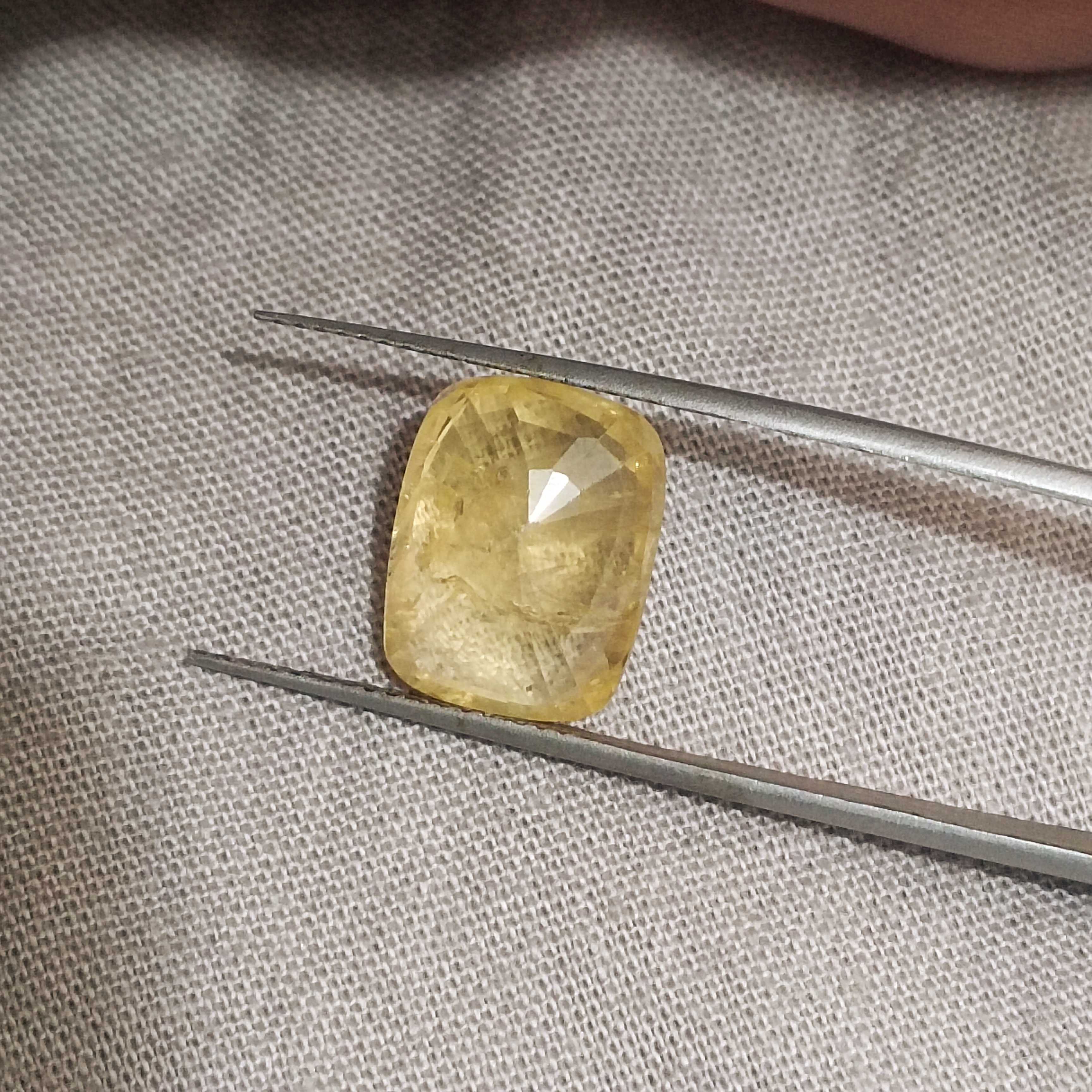 8.36ct GSI certified bright intense yellow cushion cut Ceylon origin untreated sapphire stone