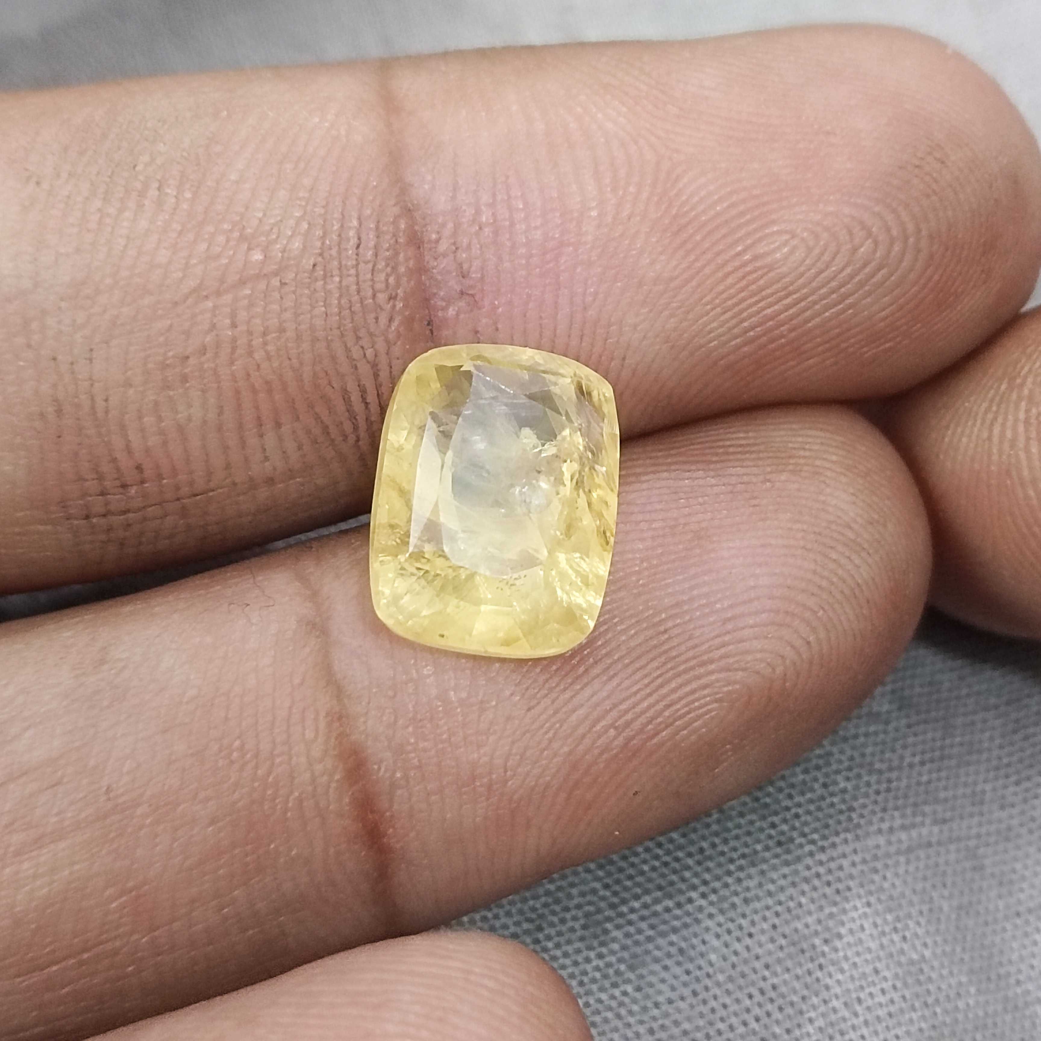 8.36ct GSI certified bright intense yellow cushion cut Ceylon origin untreated sapphire stone