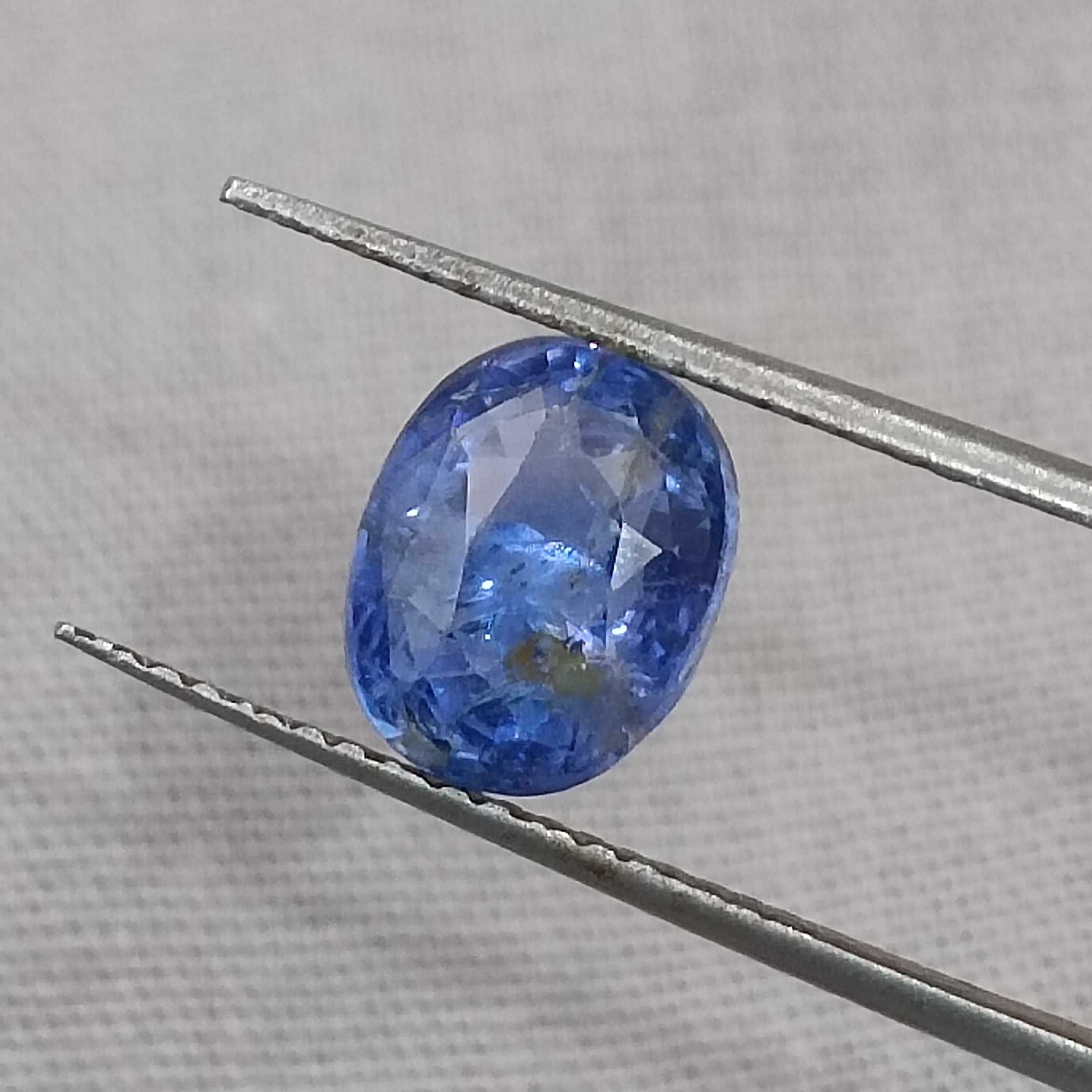 2.71ct GSI certified oval cut unheated Ceylon origin royal blue sapphire /