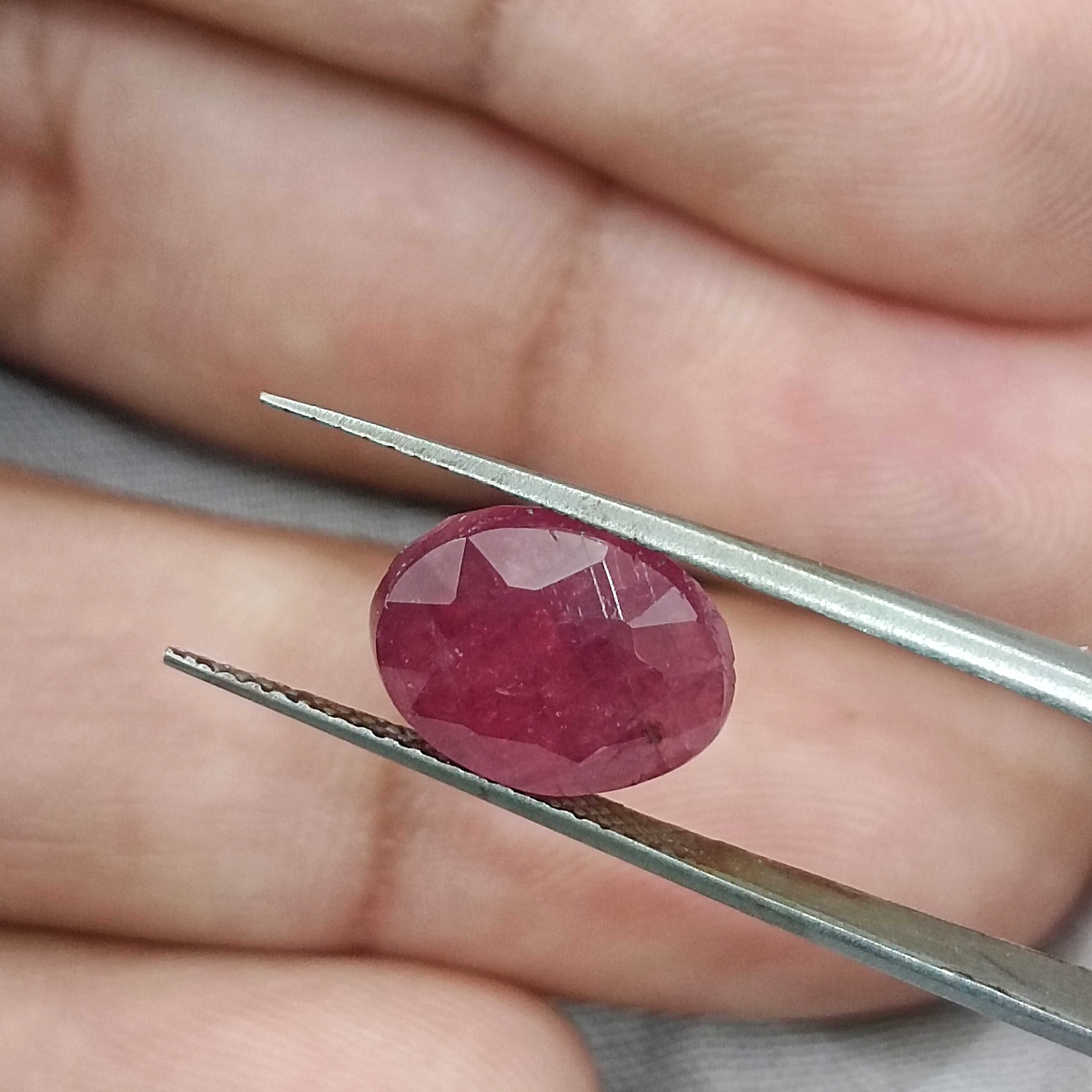 5.28ct GSI certified oval shape African origin unheated ruby gemstone 