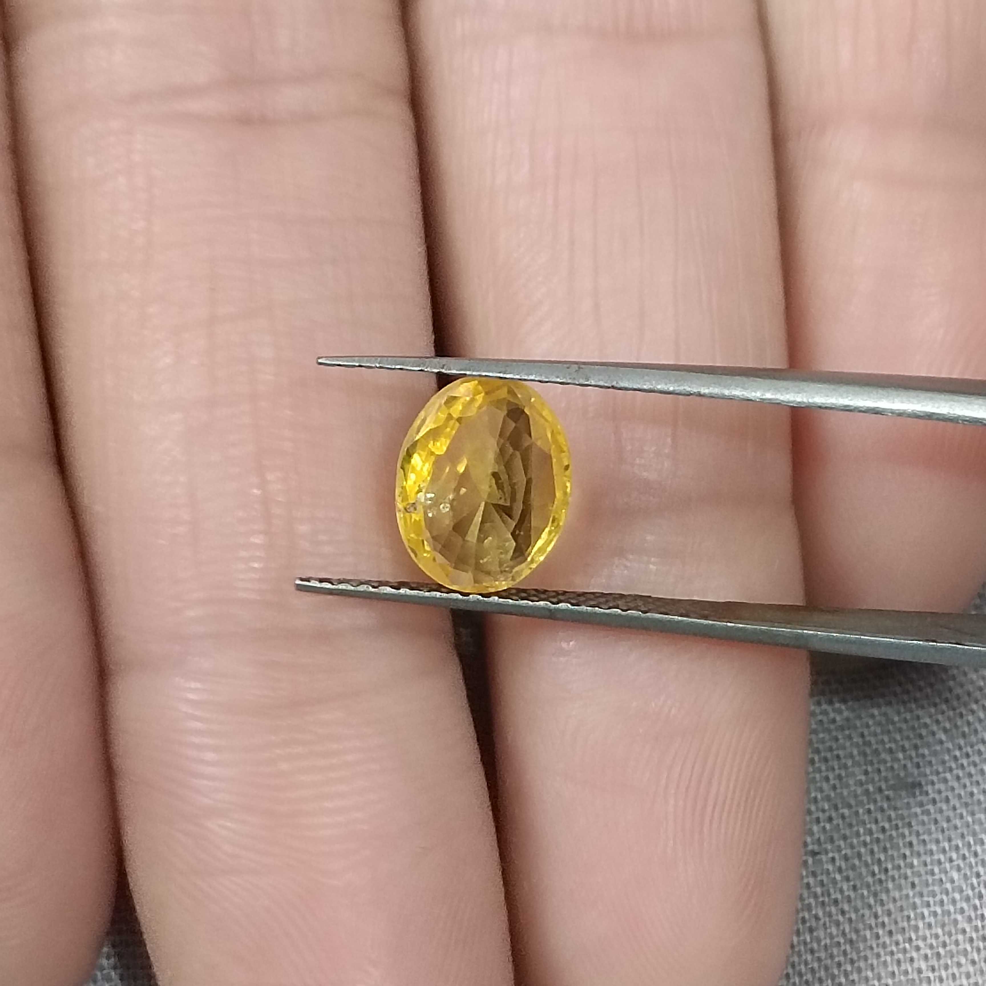 1.92ct GSI certified vivid yellow oval cut Ceylon sapphire H