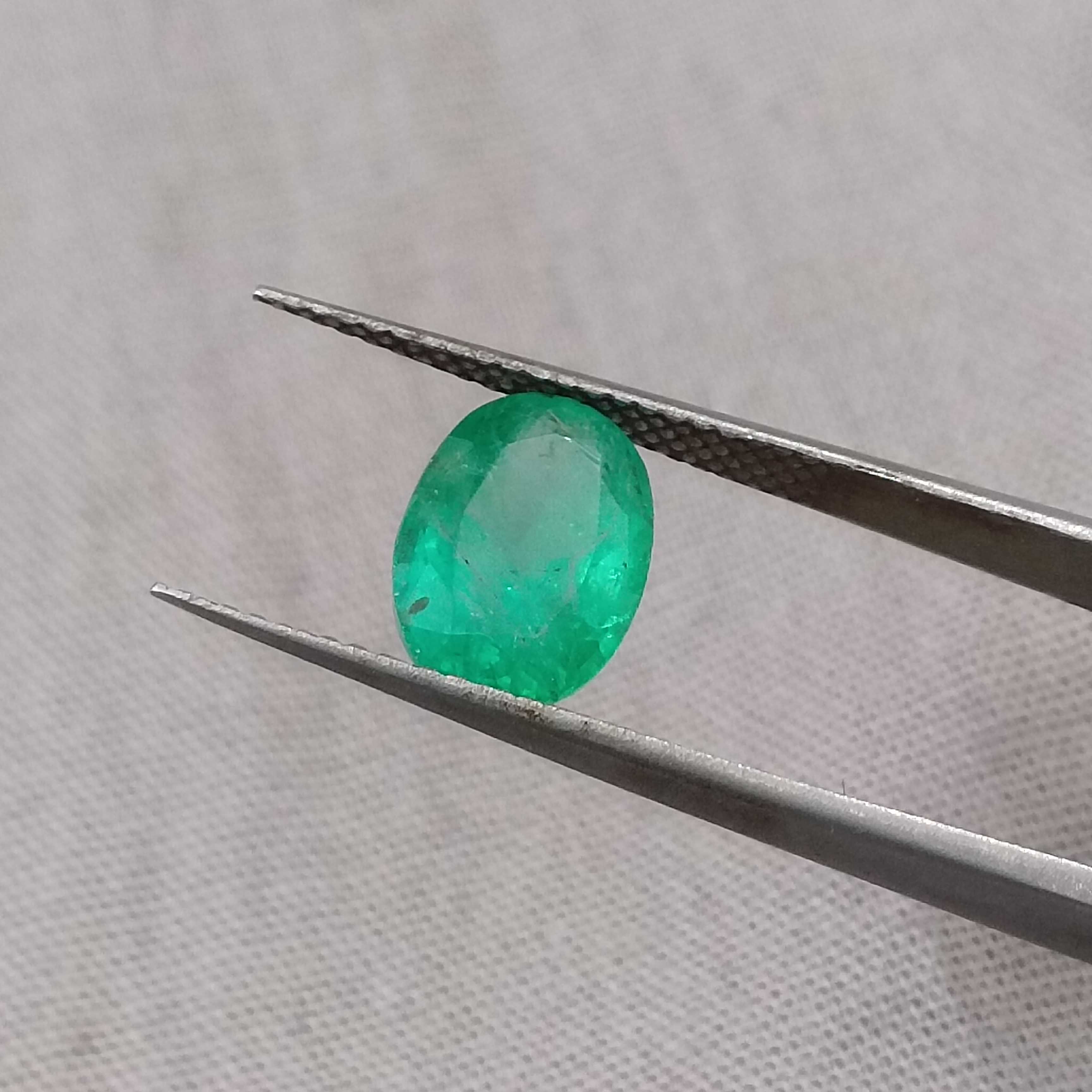 1.85cts certified medium vivid green oval cut Swat emerald gem