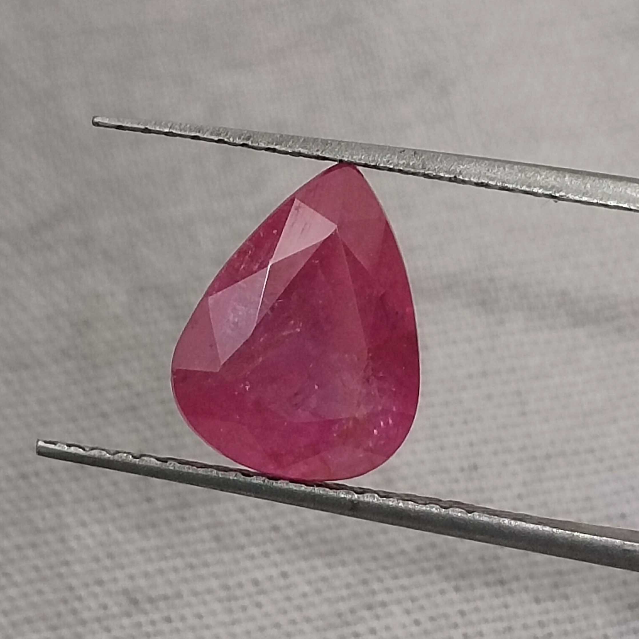 4.12ct GSI (USA) certified pure red colour pear shaped unheated African ruby /