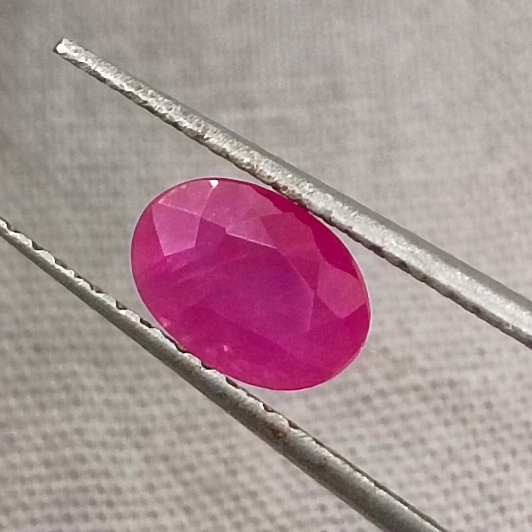 1.00ct certified pinkish red oval cut unheated ruby /