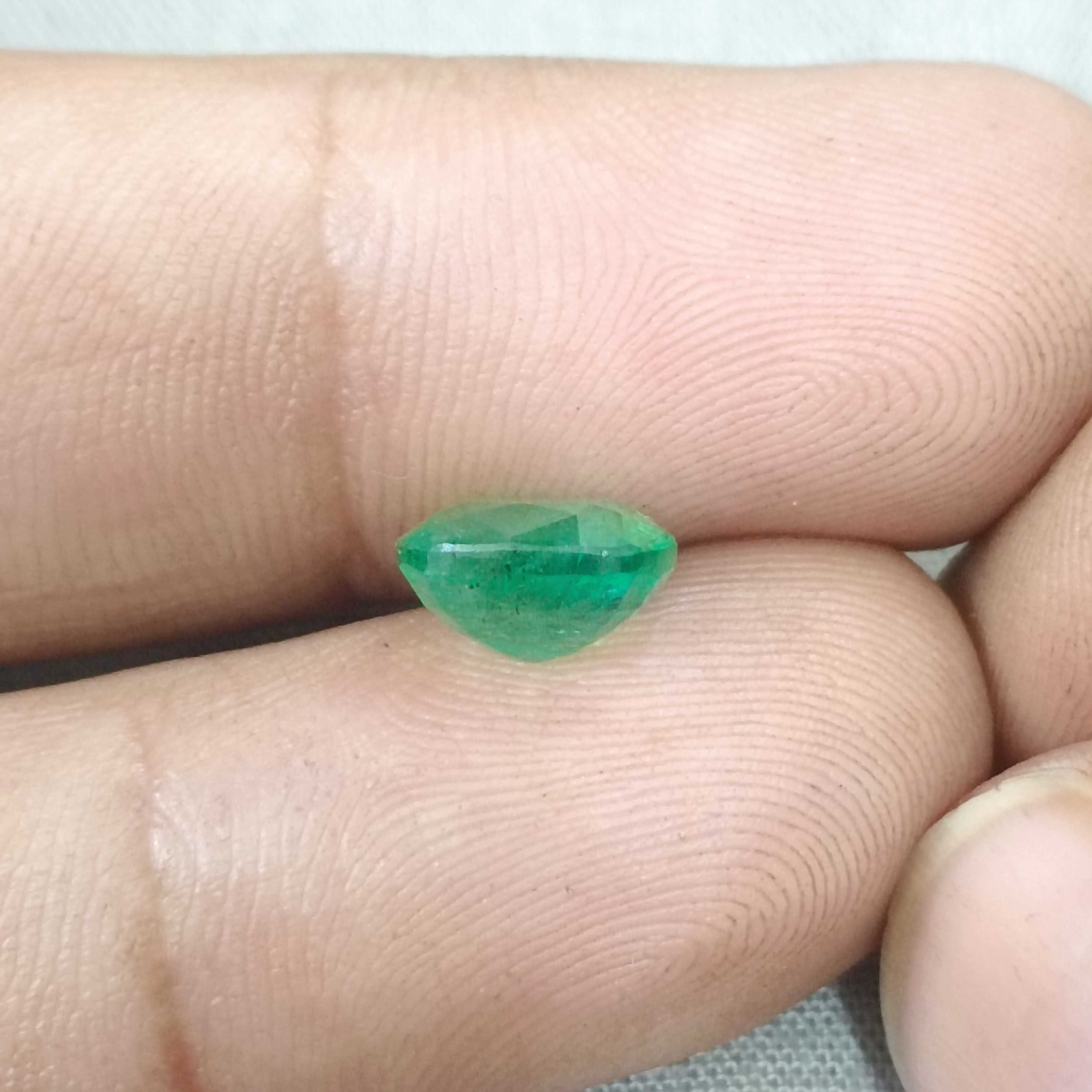 2.32cts GSI certified emerald green cushion cut ethiopian emerald gemstone 