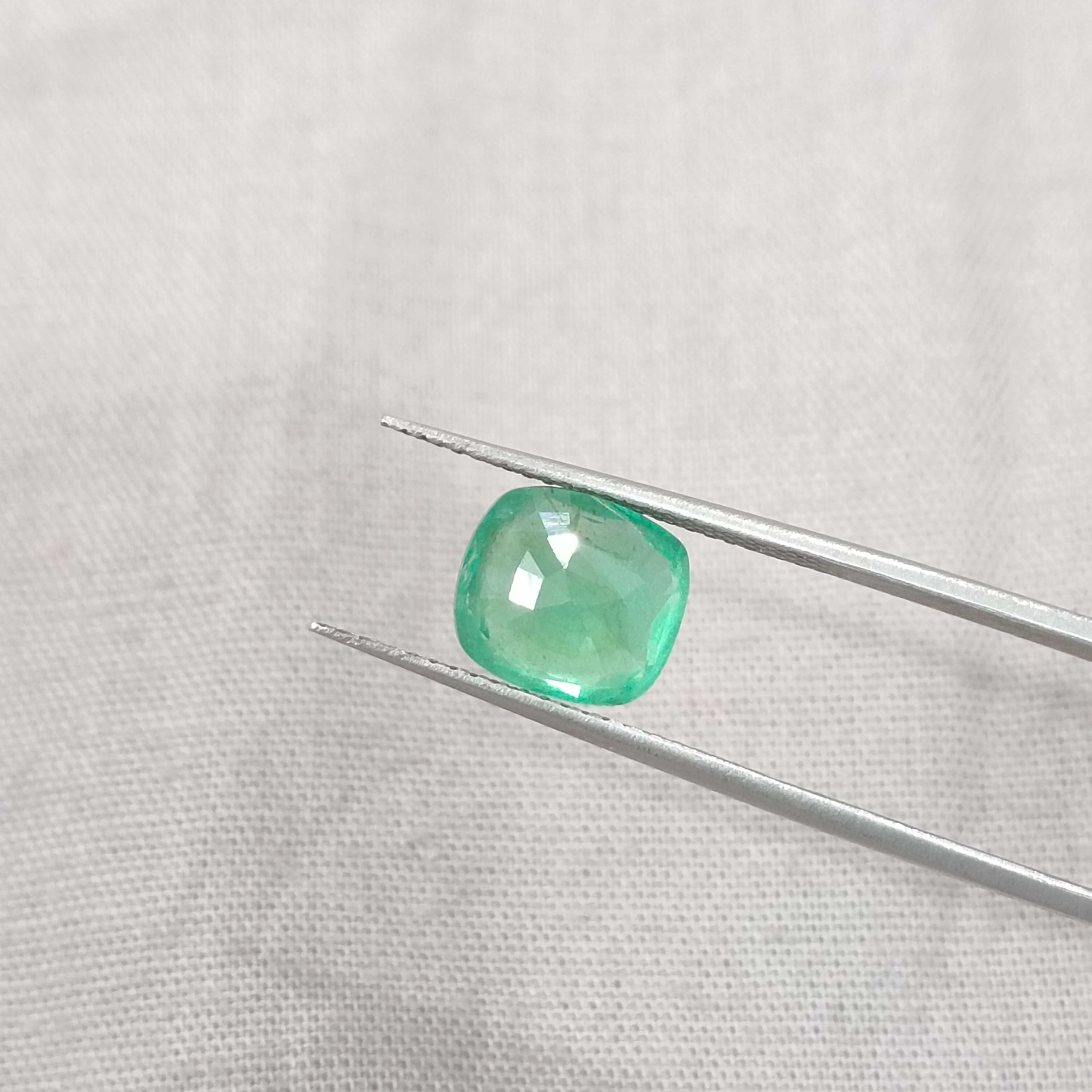 2.32cts GSI certified emerald green cushion cut ethiopian emerald gemstone 