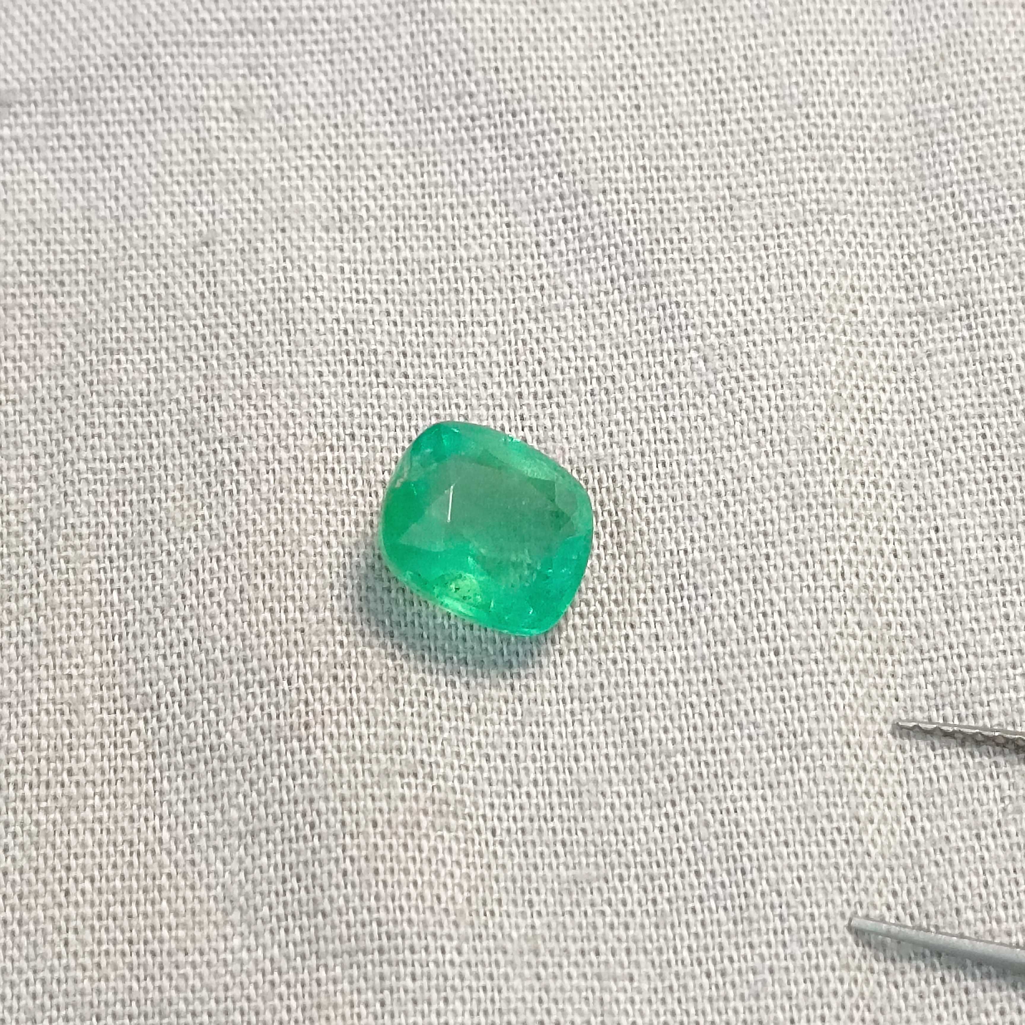 2.32cts GSI certified emerald green cushion cut ethiopian emerald gemstone 
