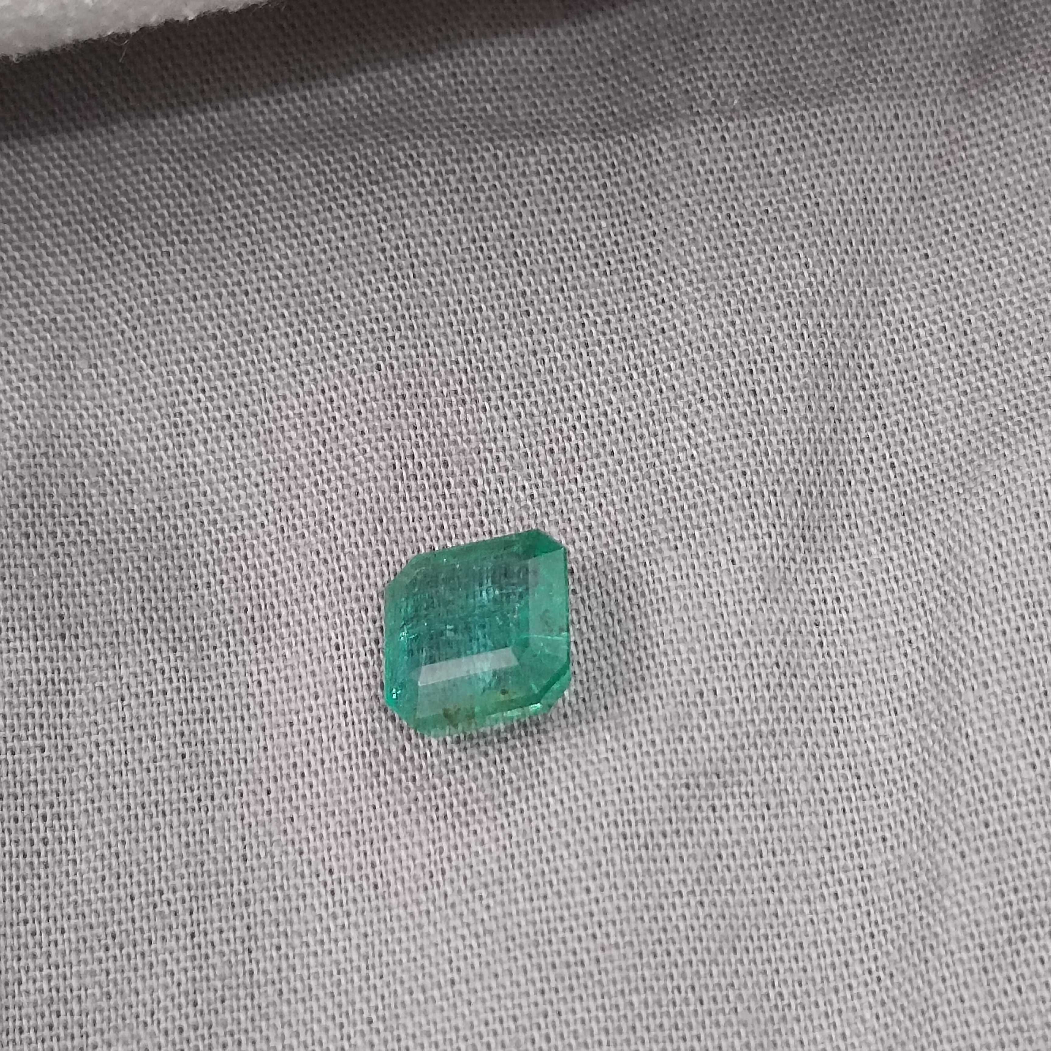 2.59cts certified medium forest green octagon cut emerald stone 