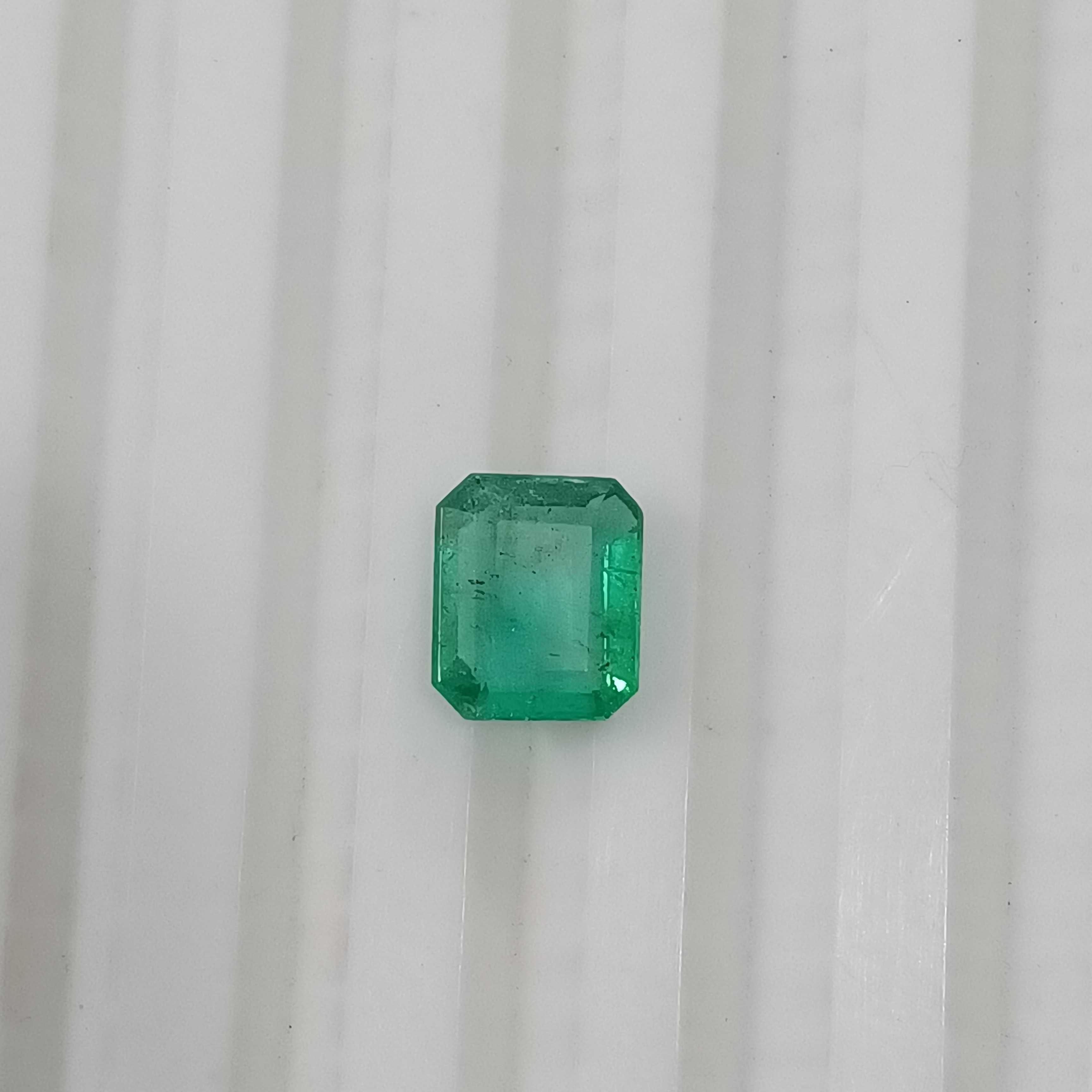 1.06cts GSI certified bright medium deep golden green octagon cut emerald gemstone 