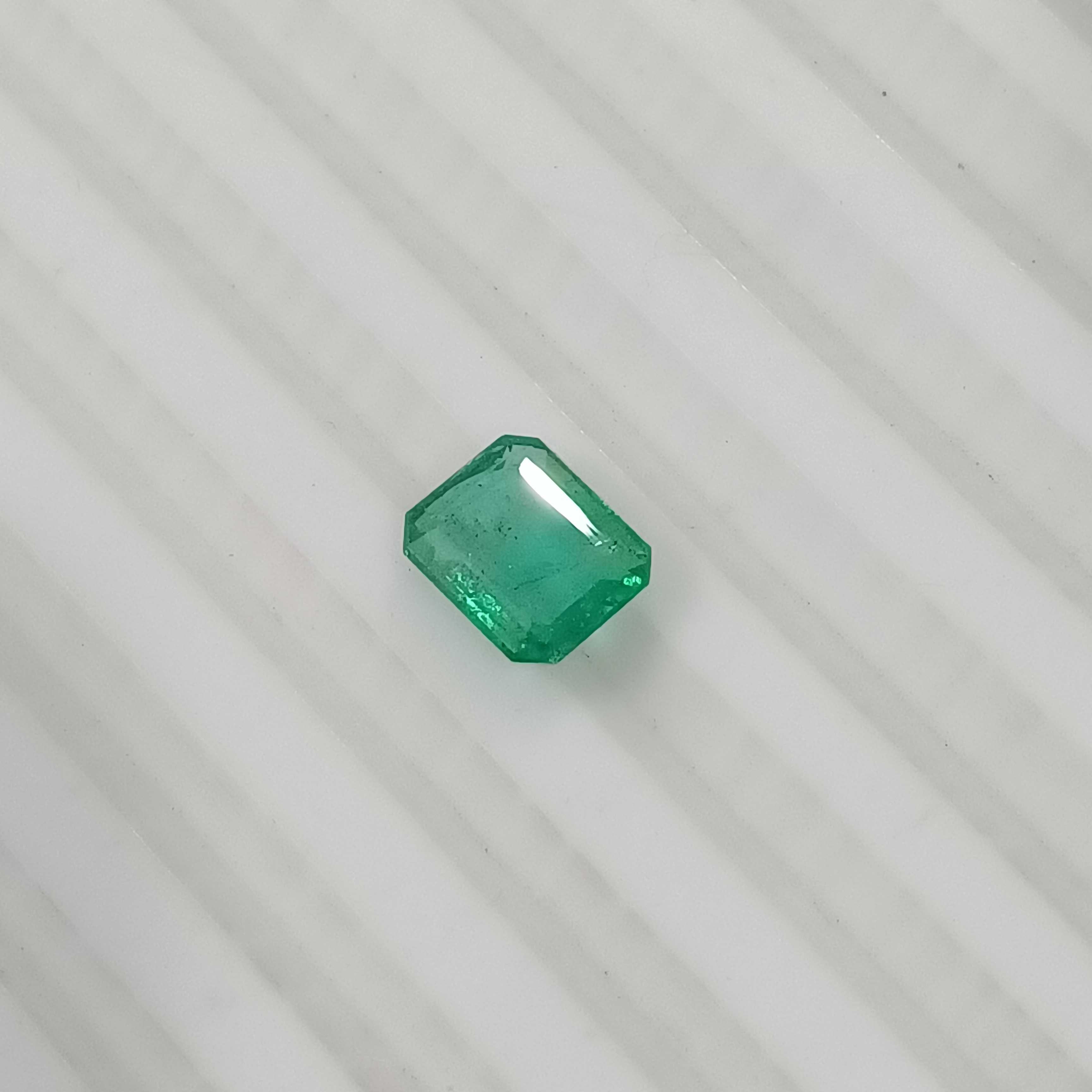 1.06cts GSI certified bright medium deep golden green octagon cut emerald gemstone 