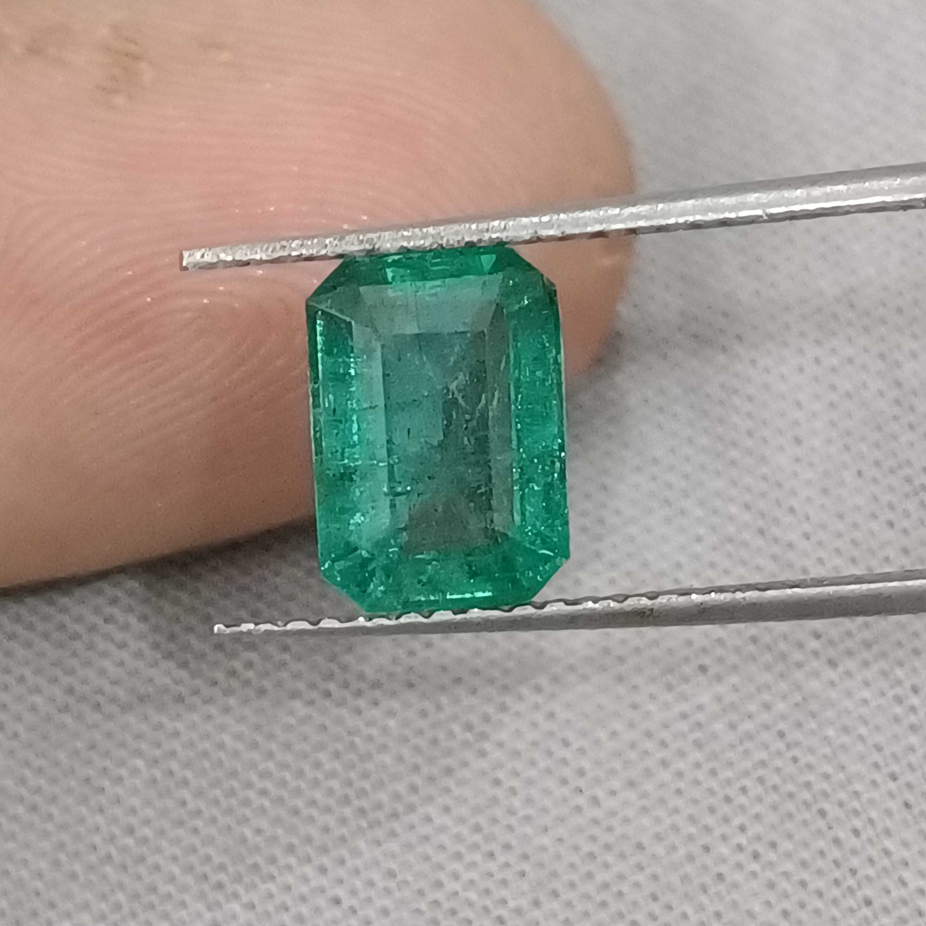 2.14cts GSI certified deep golden green octagon cut emerald gemstone 
