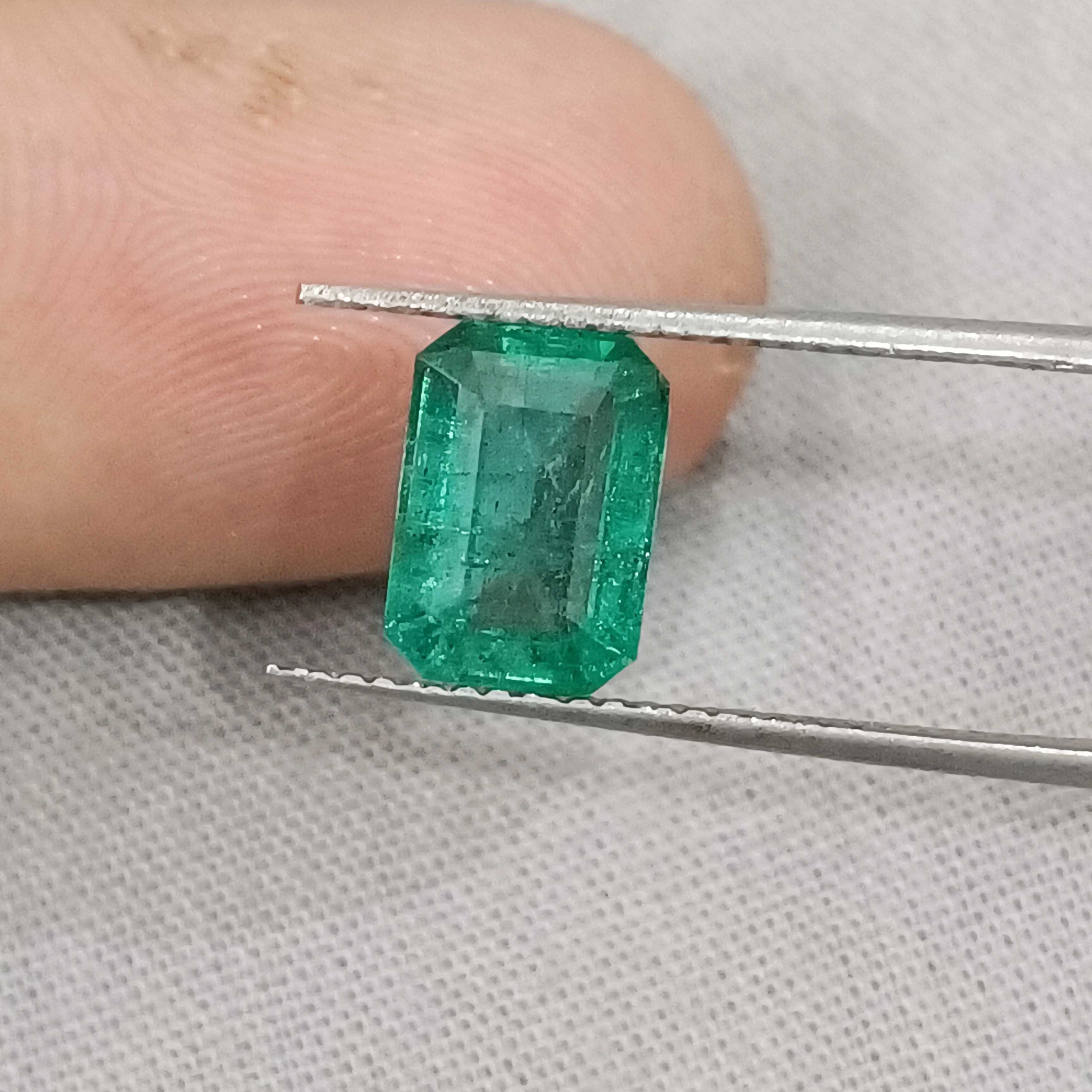 2.14cts GSI certified deep golden green octagon cut emerald gemstone 
