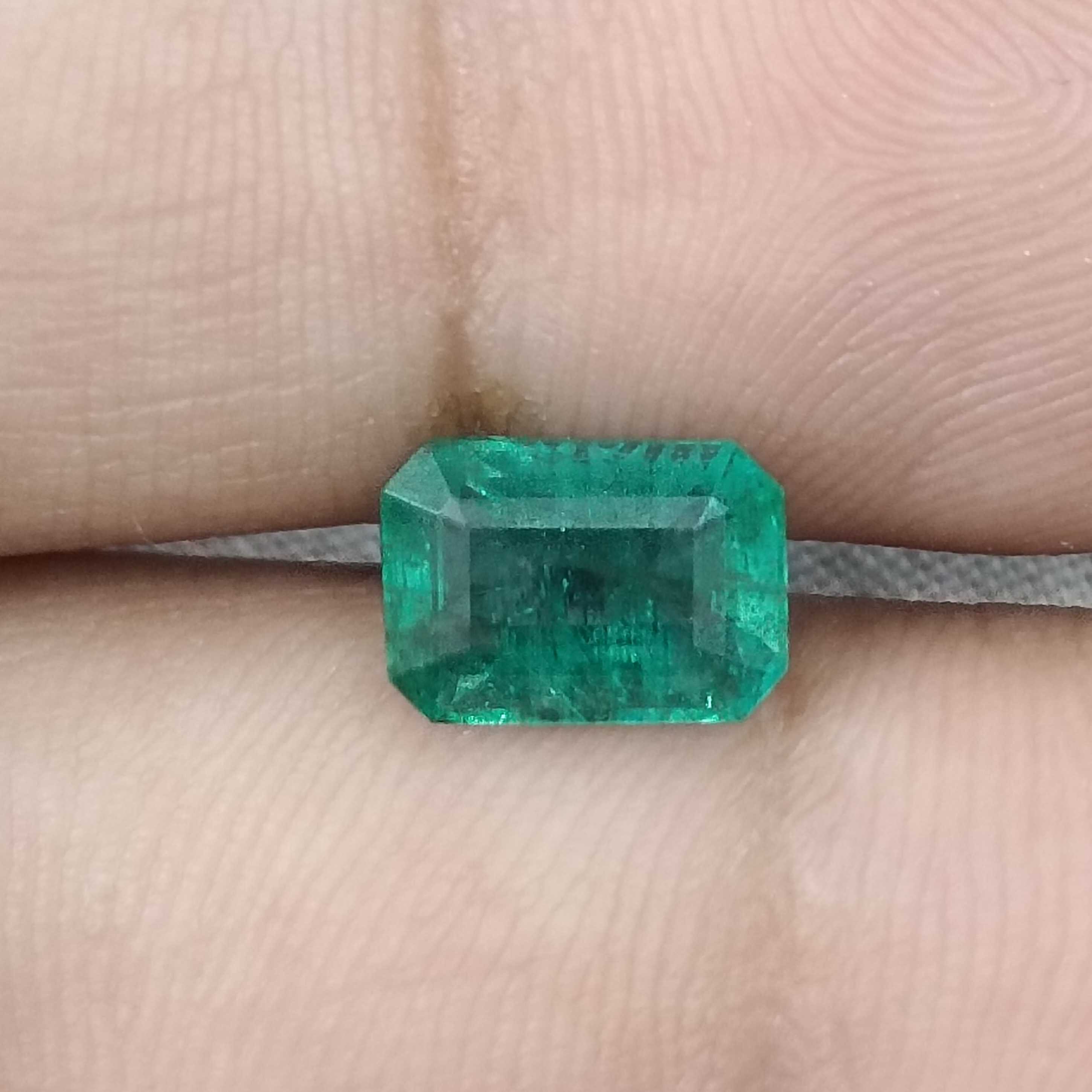 2.14cts GSI certified deep golden green octagon cut emerald gemstone 