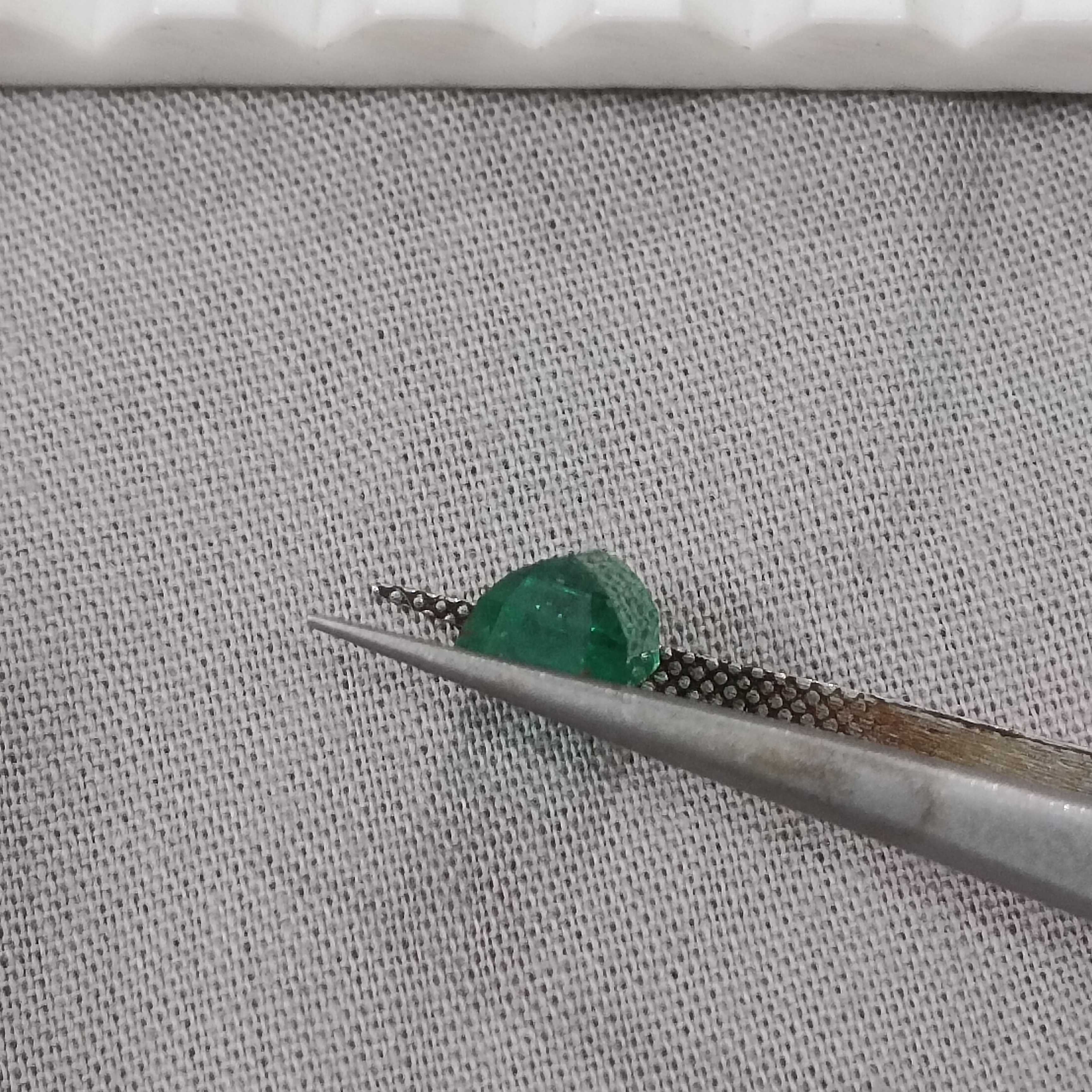 2.03cts GSI certified deep golden green octagon cut Afghanistan emerald gemstone 