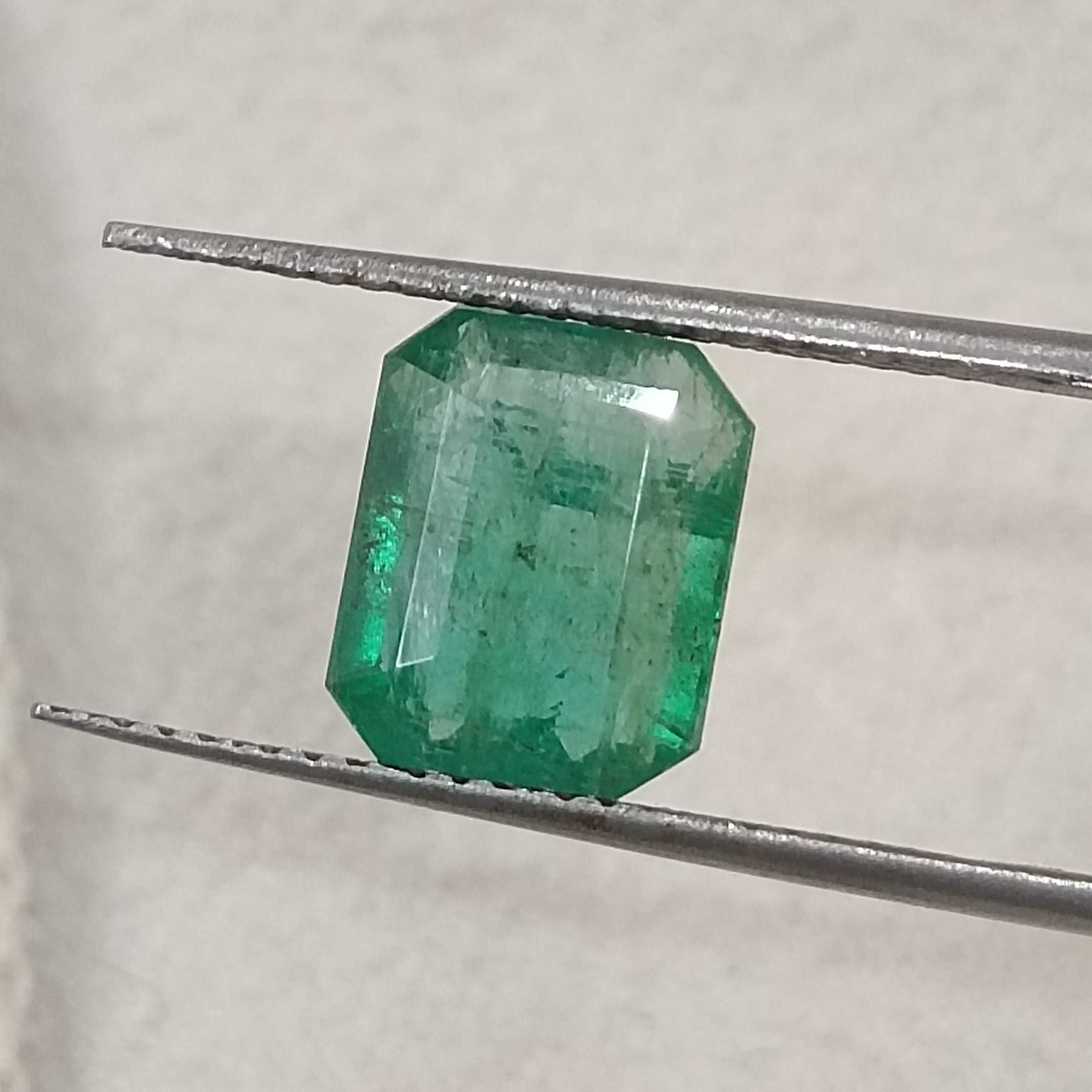 2.37cts GSI certified grass green octagon cut emerald gem 