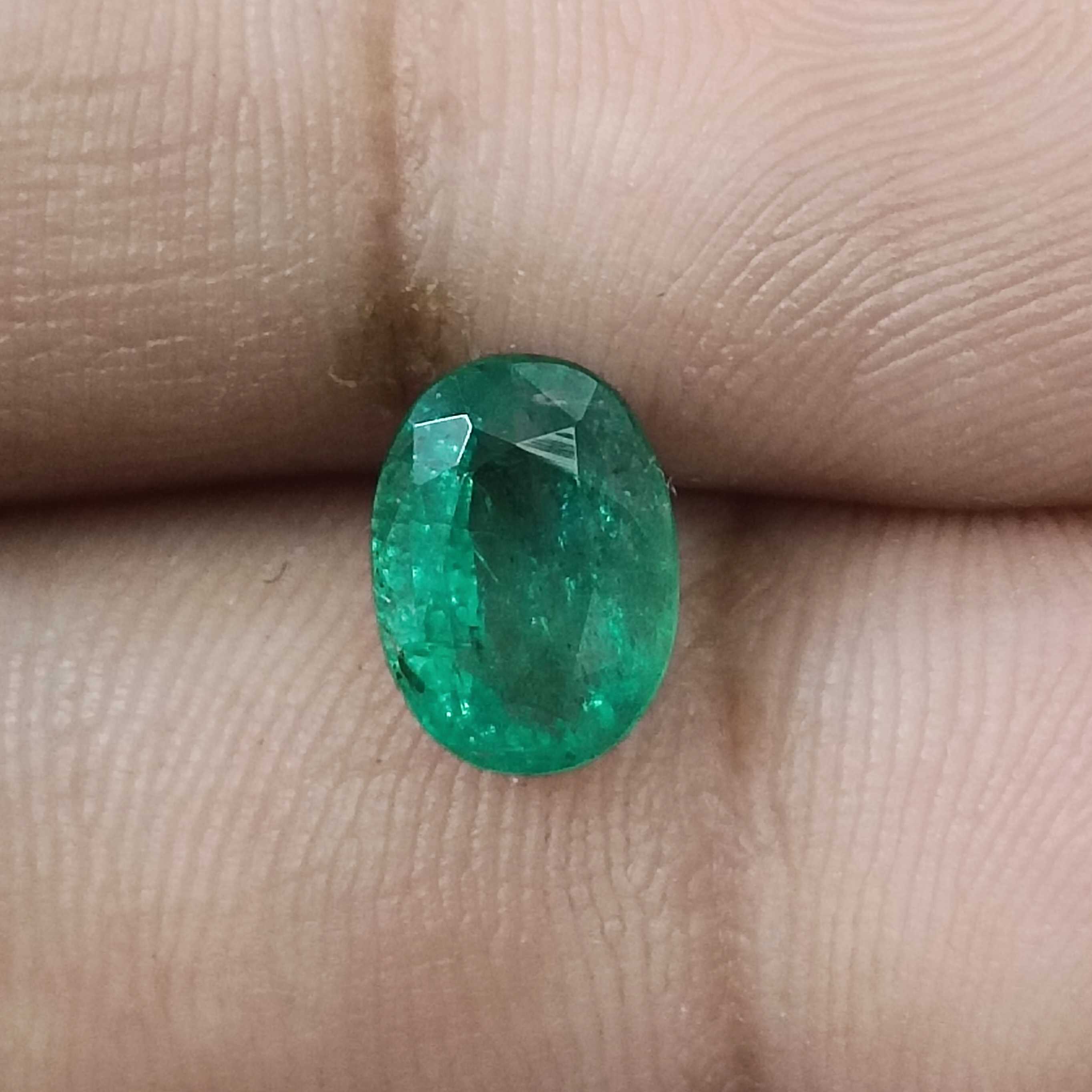 1.71cts GSI medium deep green oval shaped Zambian emerald gem