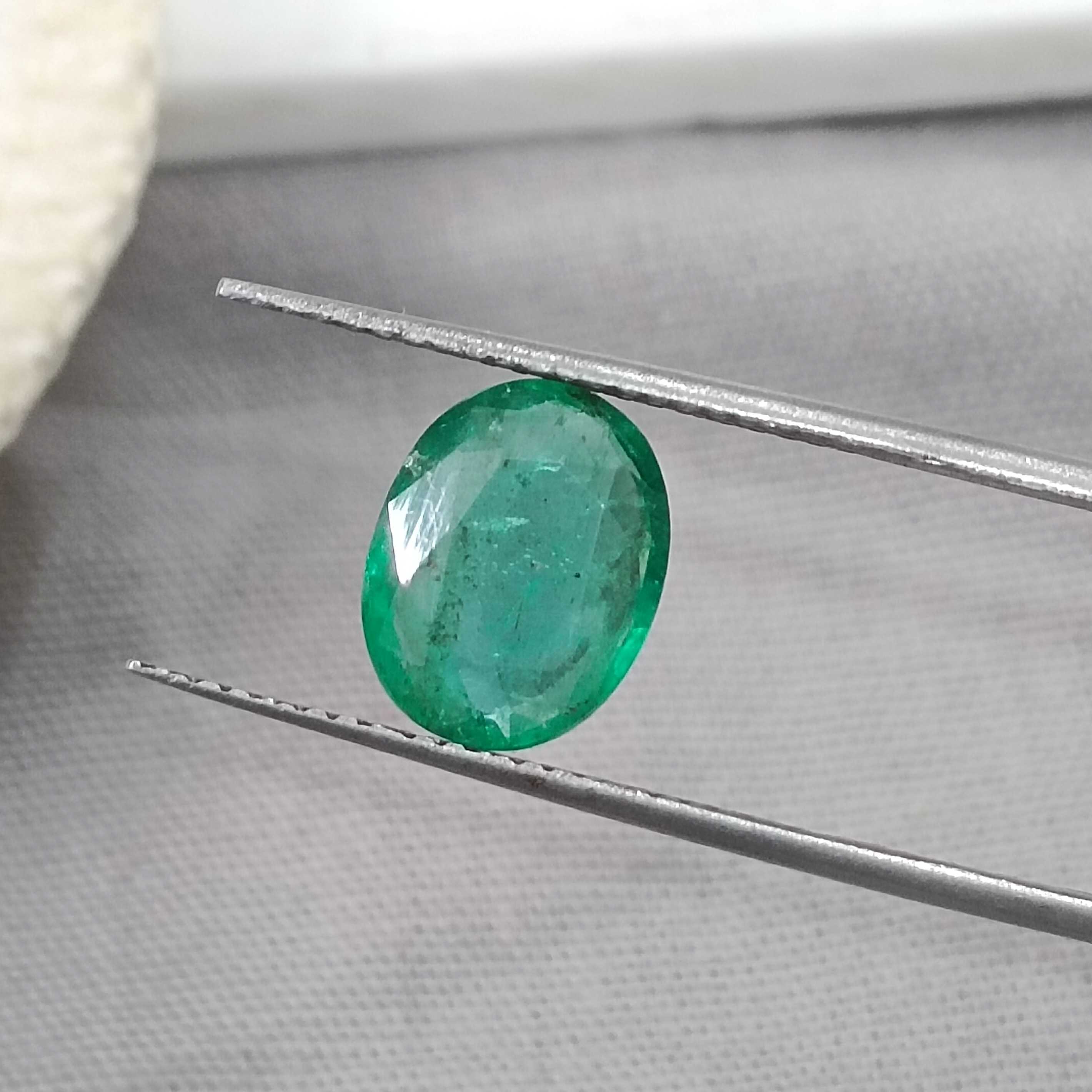 1.91cts certified medium golden green oval cut Swat emerald gemstone 