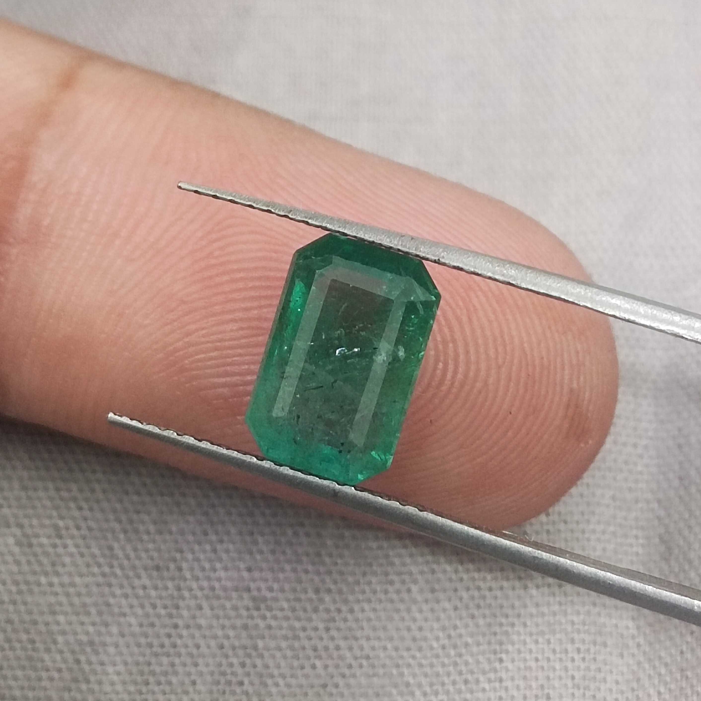 3.19ct GSI certy forest green colour octagon cut emerald gem