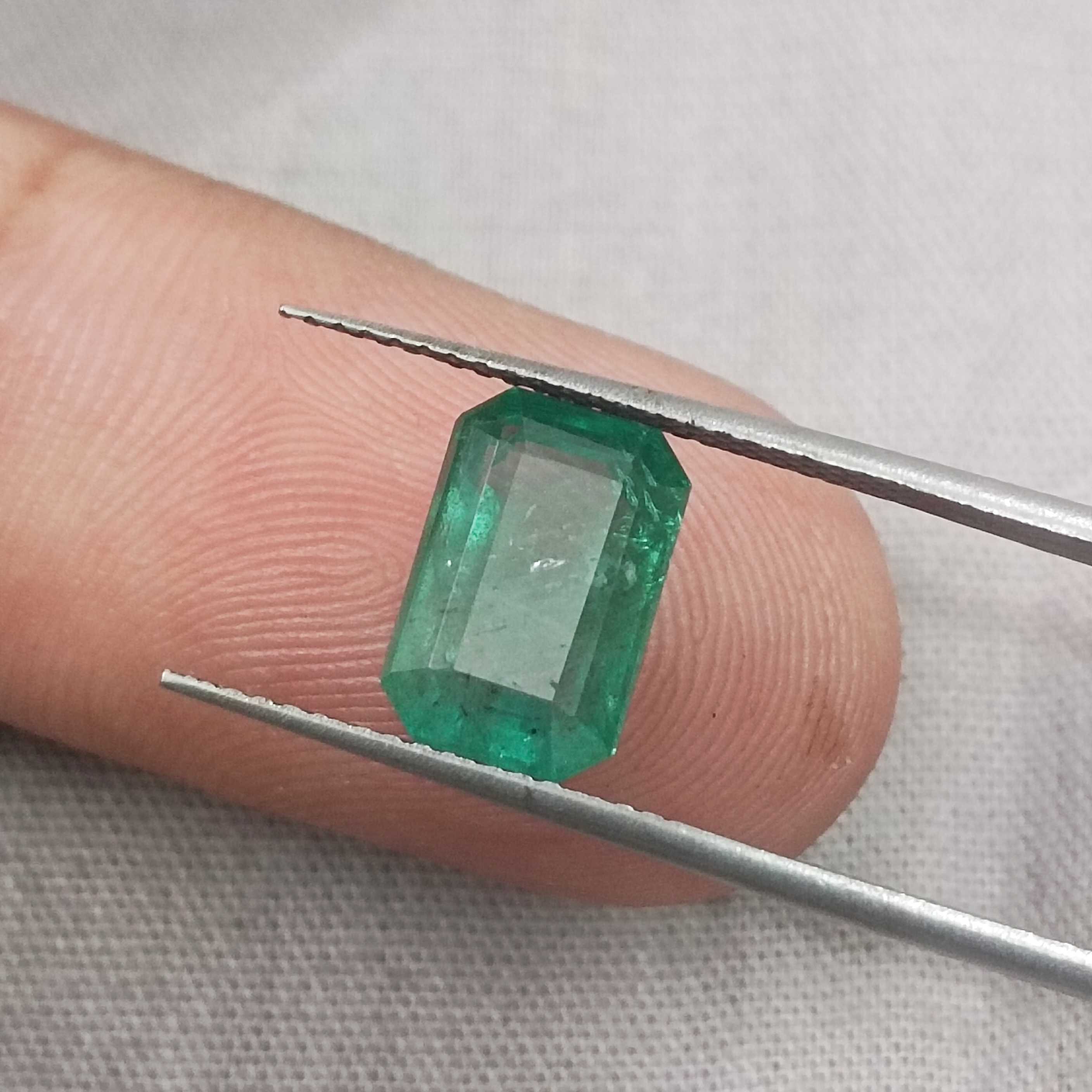 3.19ct GSI certy forest green colour octagon cut emerald gem