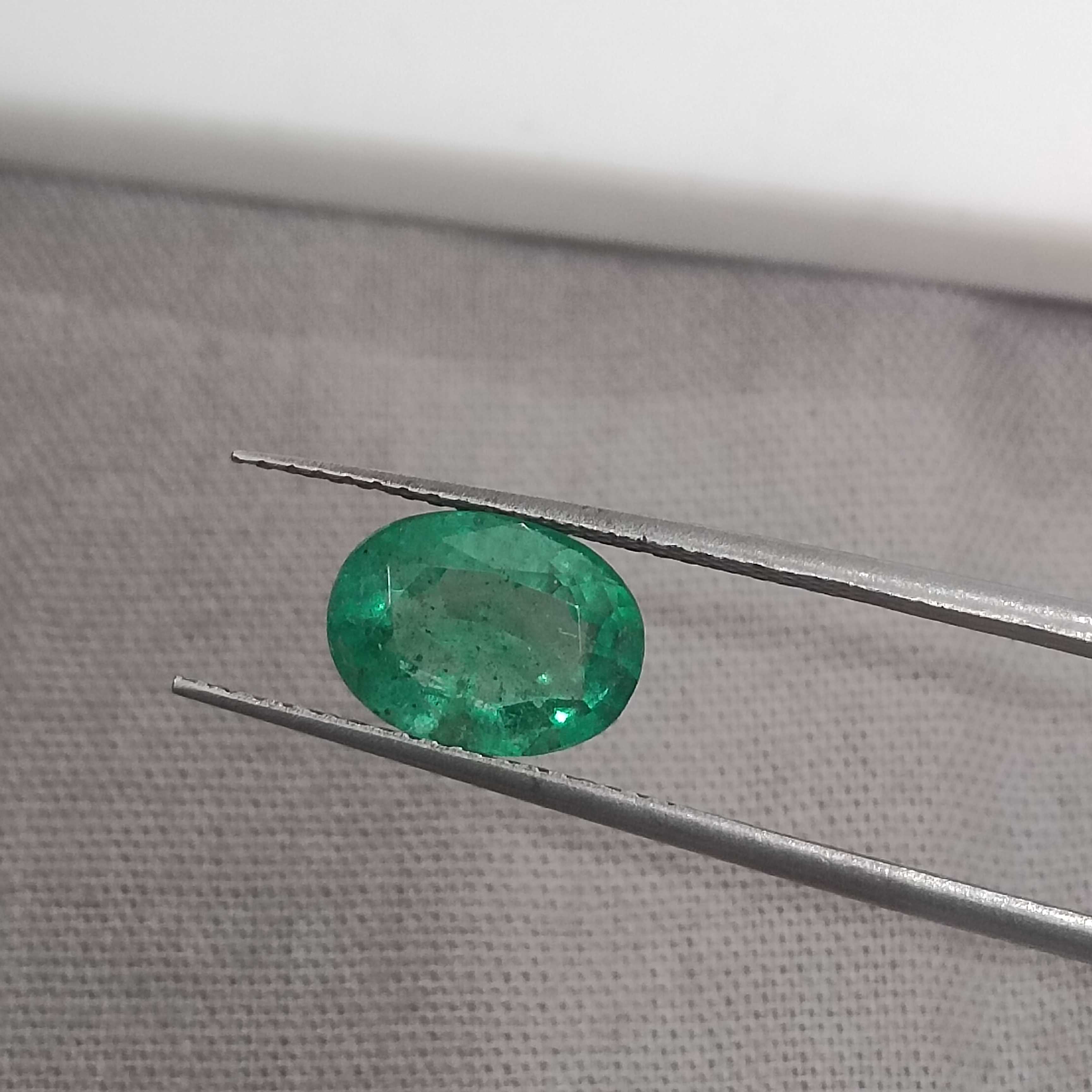 1.64cts GSI certified neon green color oval cut Panjshir origin emerald 