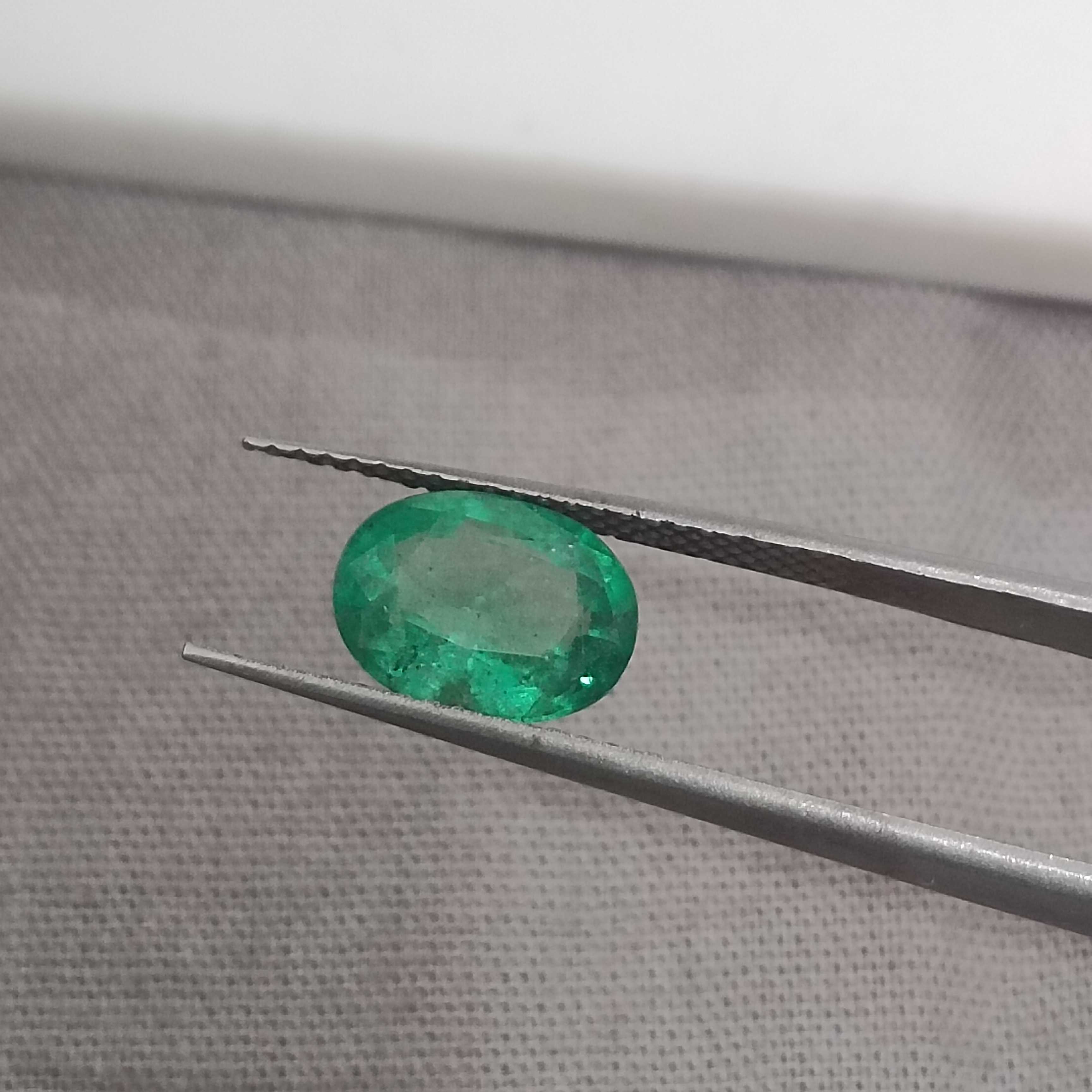 1.64cts GSI certified neon green color oval cut Panjshir origin emerald 