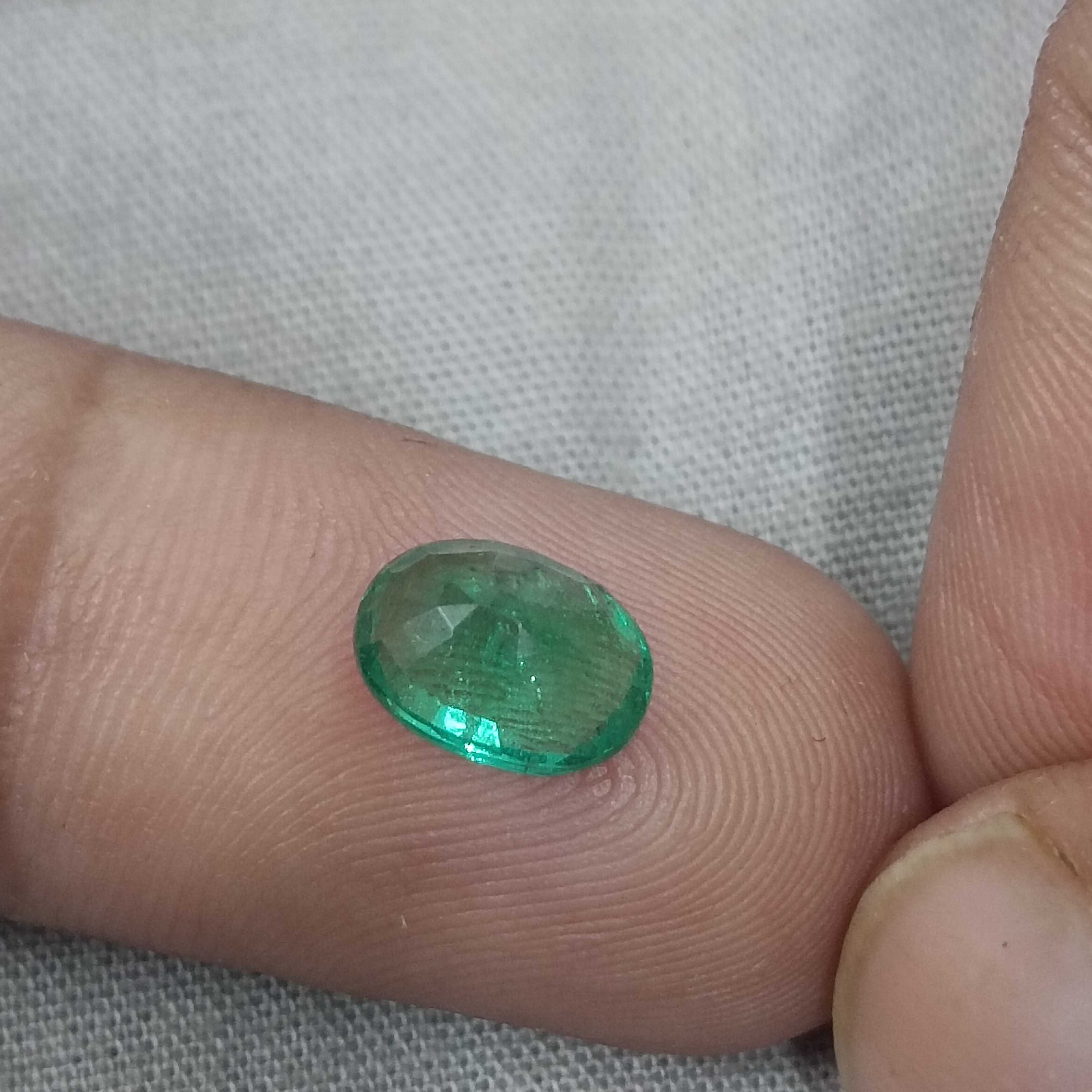 1.64cts GSI certified neon green color oval cut Panjshir origin emerald 