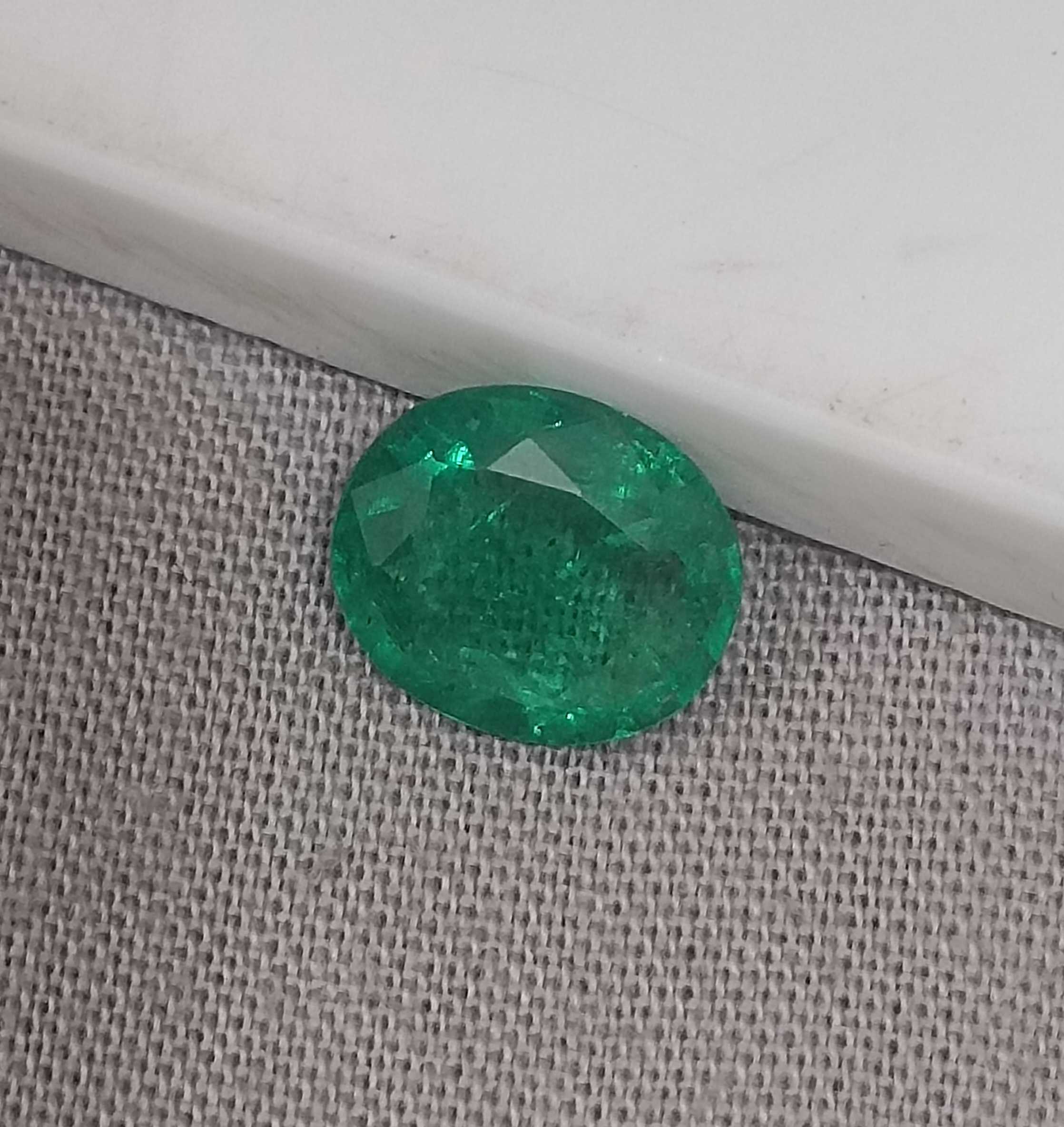 1.94cts GSI certified water green oval cut Panjshir emerald gemstone 