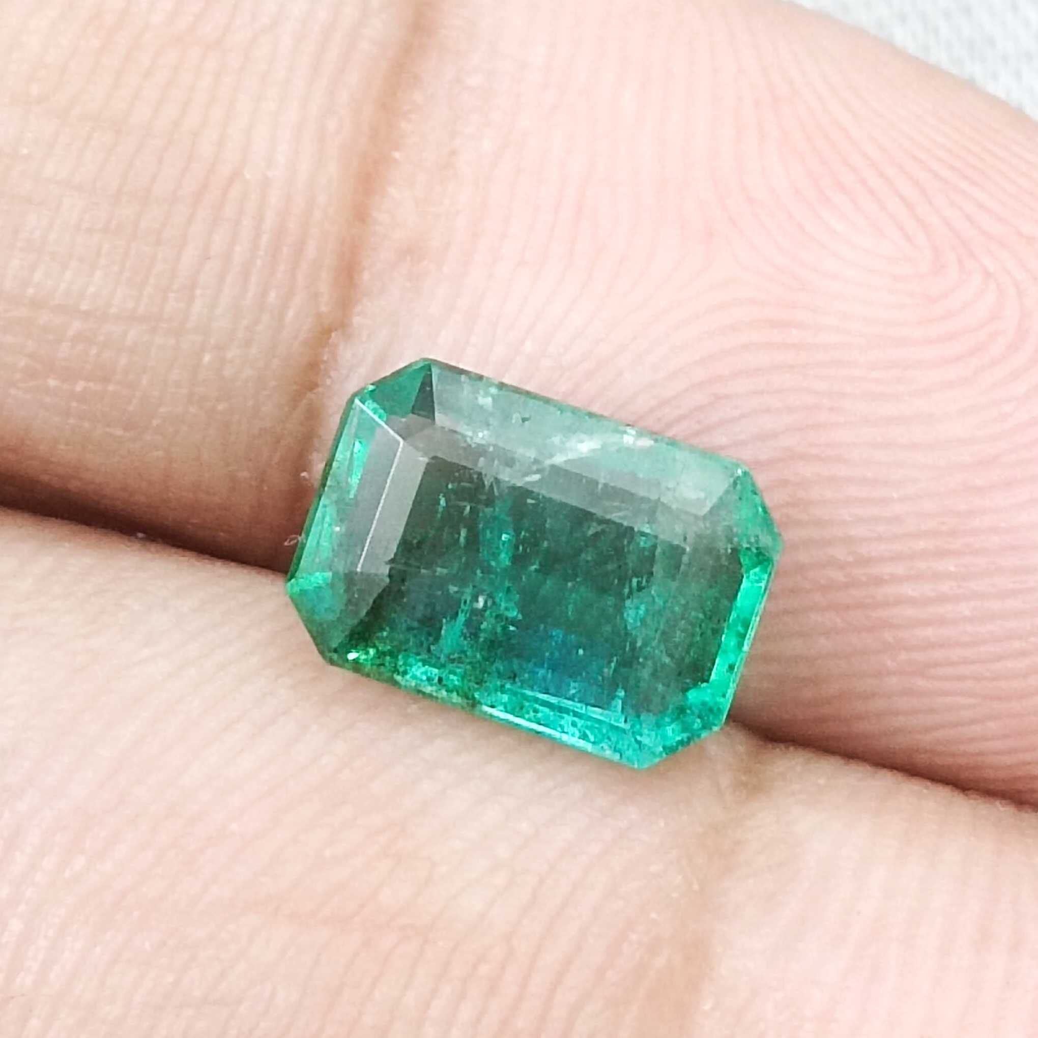 2.39cts GSI certified medium metal green octagon cut emerald stone 