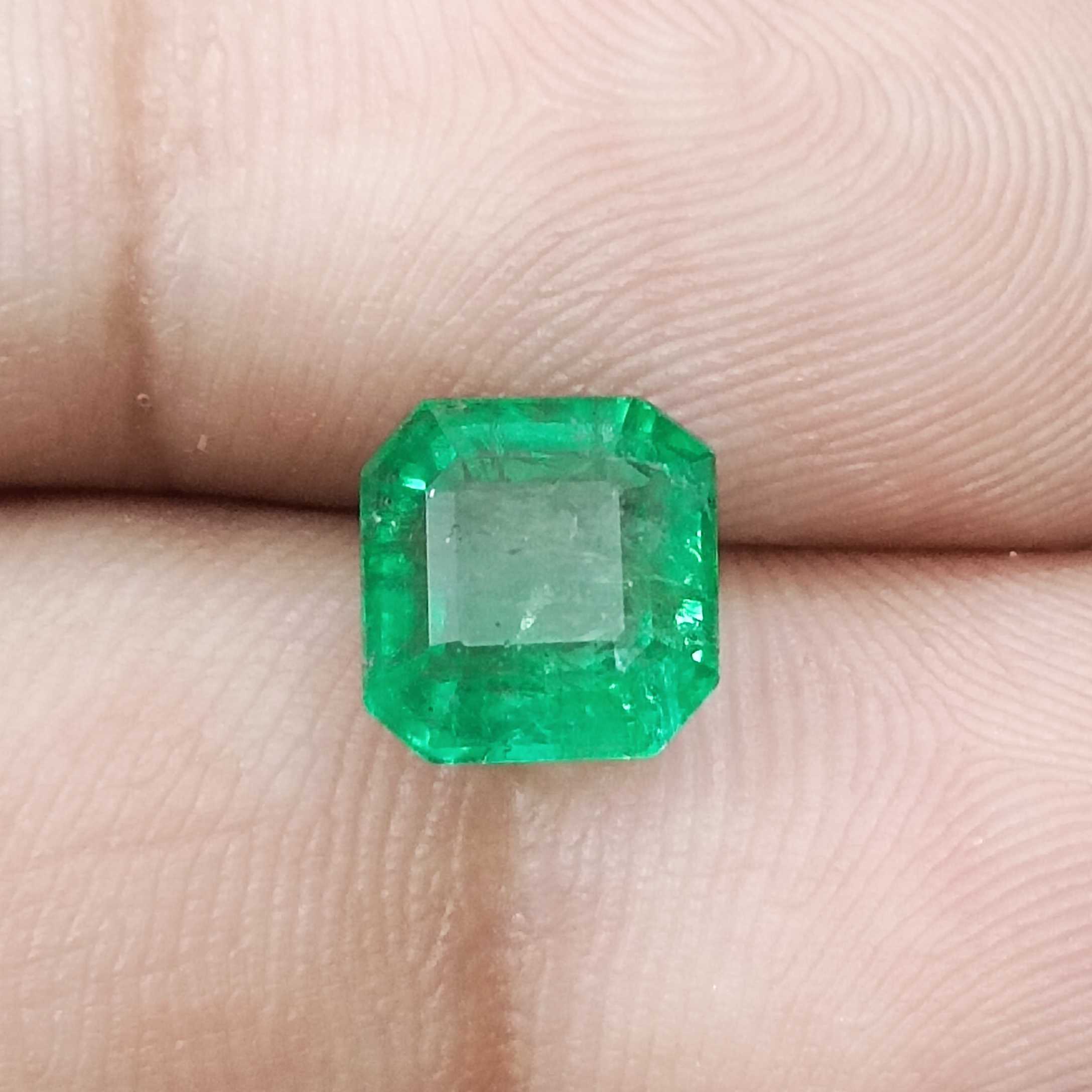 2.55cts GSI certified natural spring green color octagon cut Swat emerald 