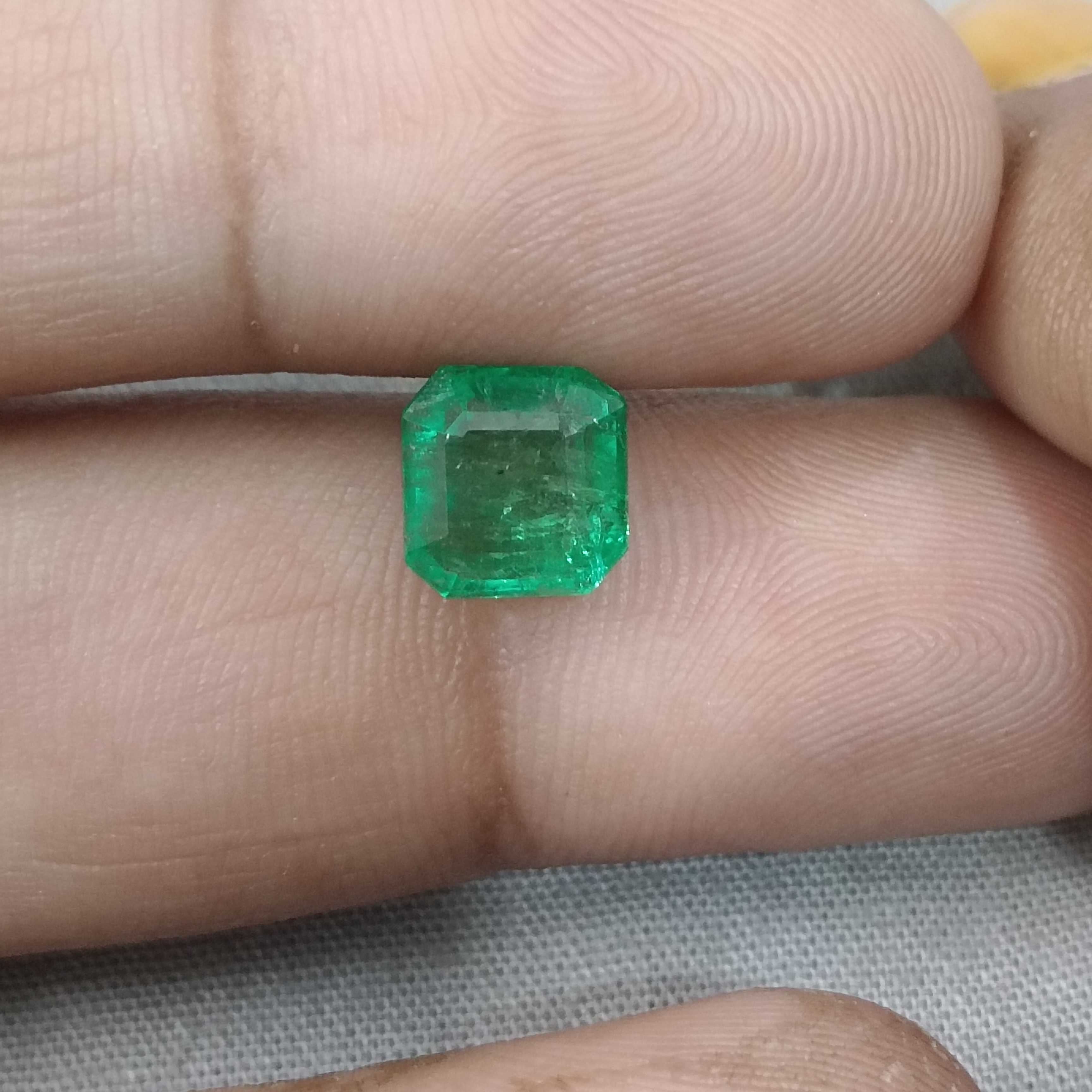2.55cts GSI certified natural spring green color octagon cut Swat emerald 