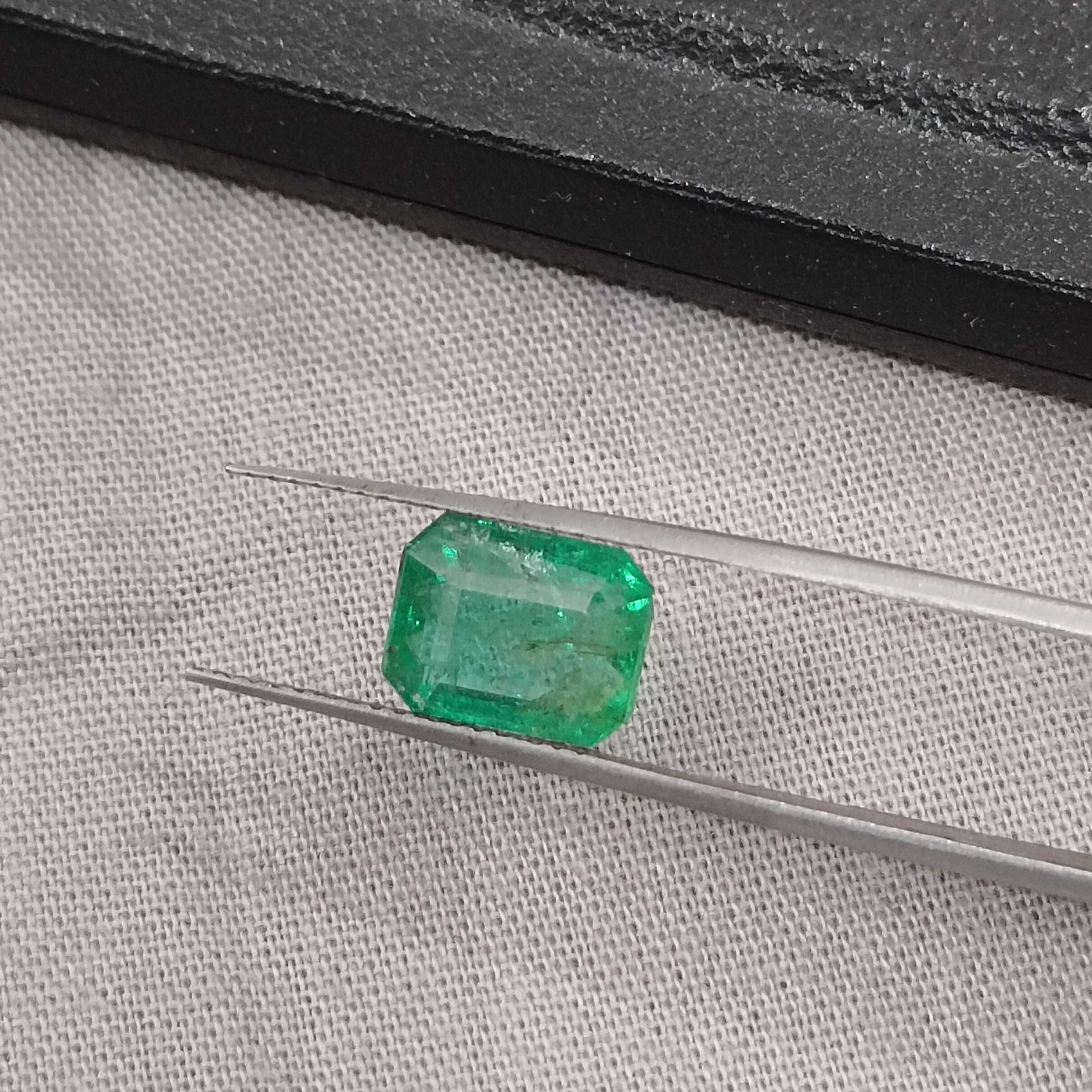 2.32cts GSI certified vivid green octagon cut Panjshir emerald gemstone 