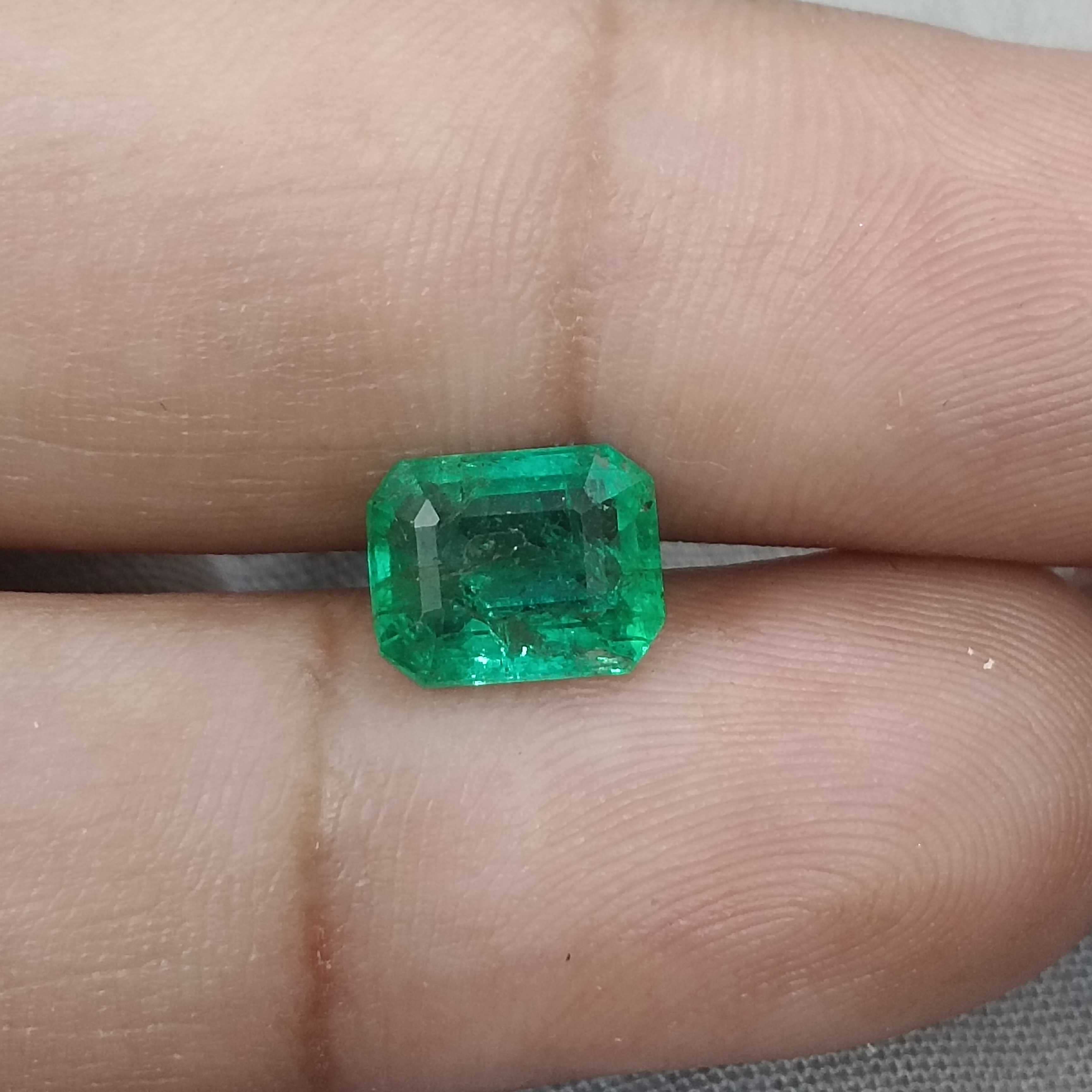 2.32cts GSI certified vivid green octagon cut Panjshir emerald gemstone 