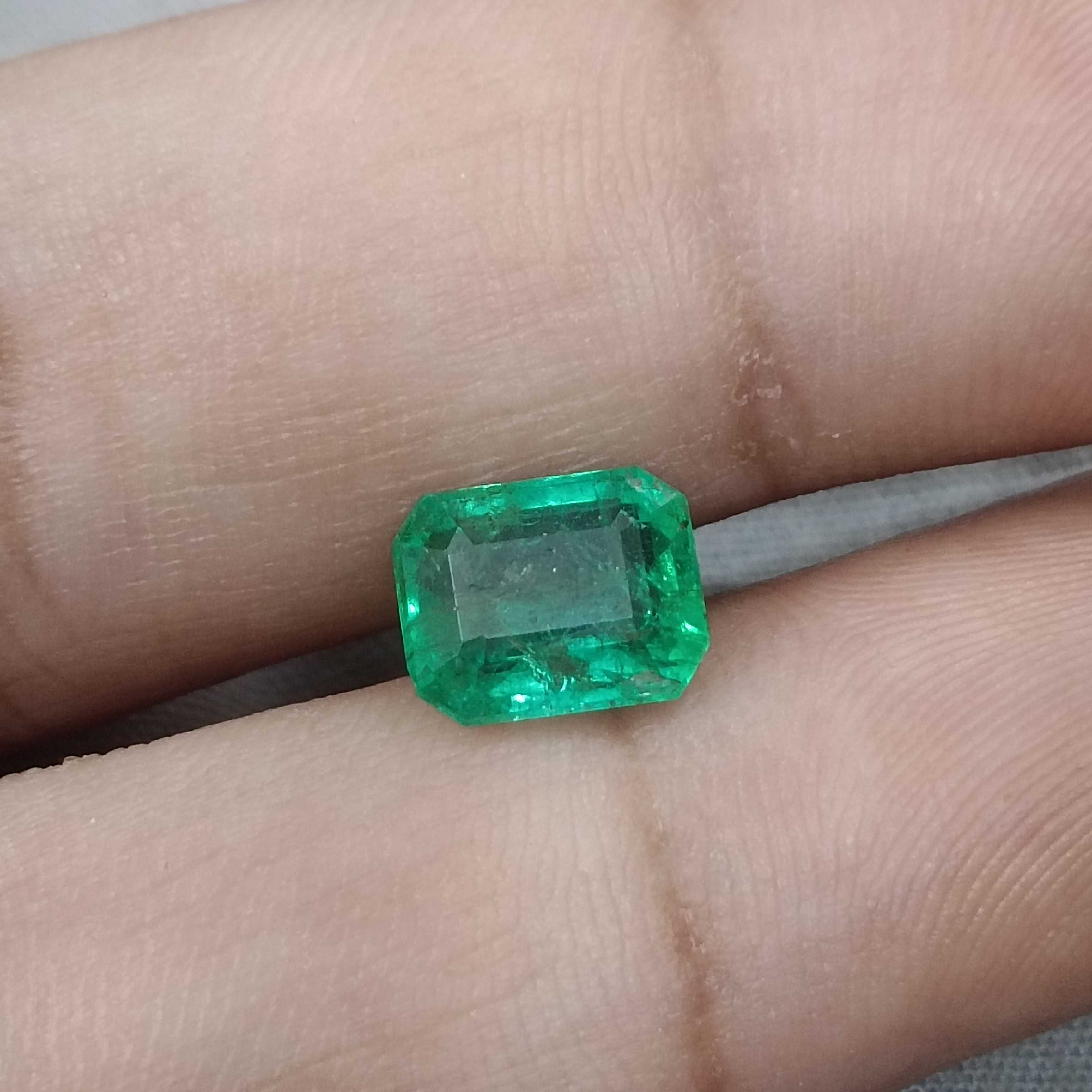 2.32cts GSI certified vivid green octagon cut Panjshir emerald gemstone 