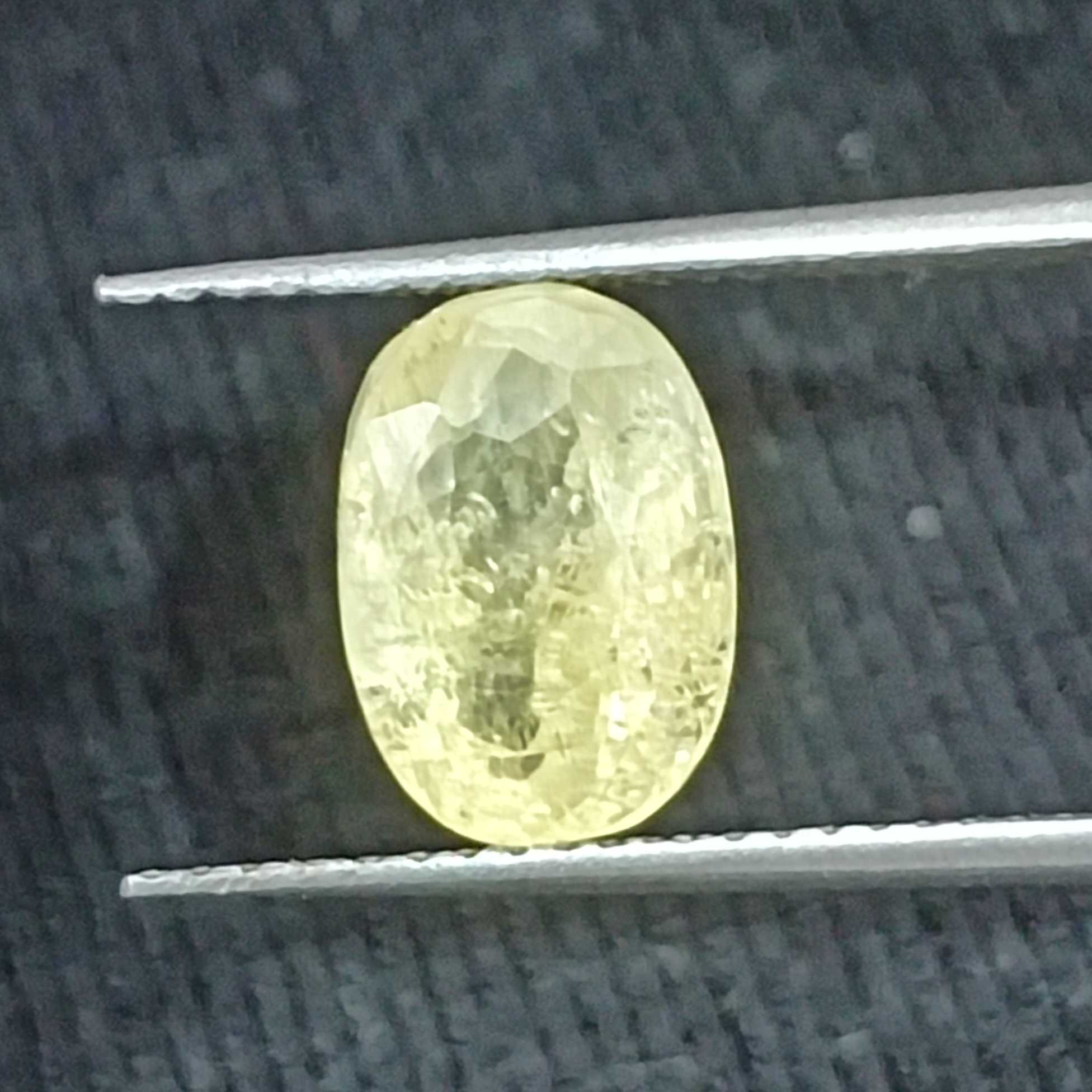 2.88cts GSI certified oval cut unheated Ceylon bright yellow sapphire /