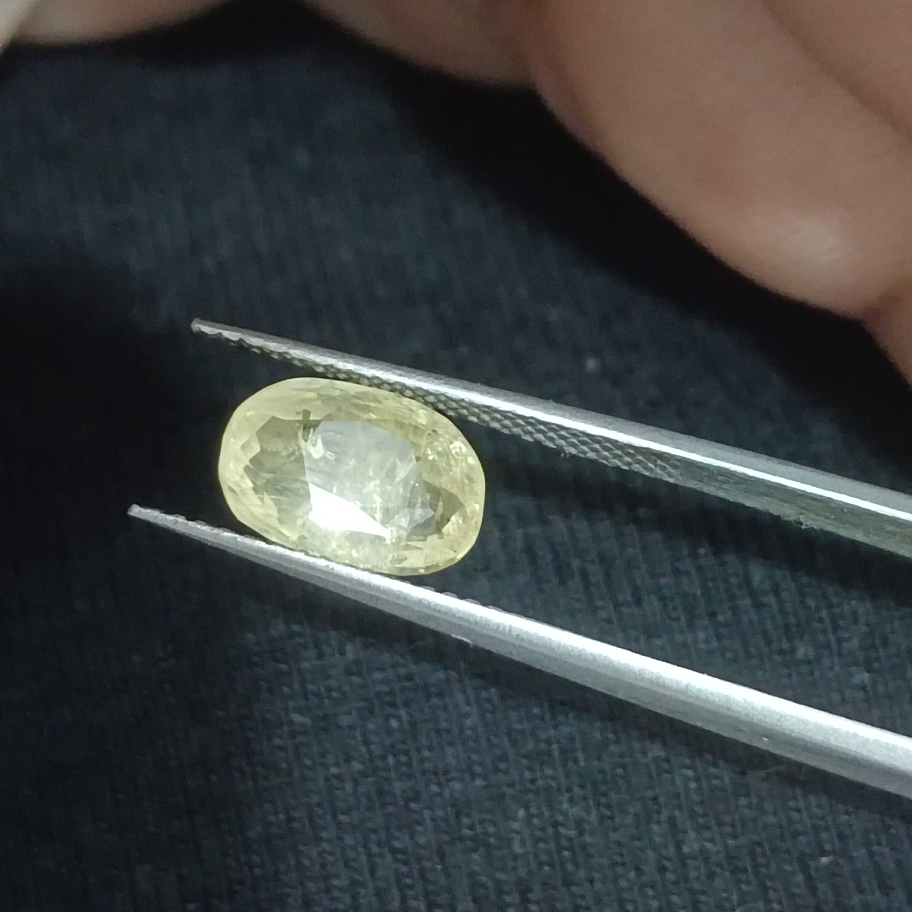 2.88cts GSI certified oval cut unheated Ceylon bright yellow sapphire 