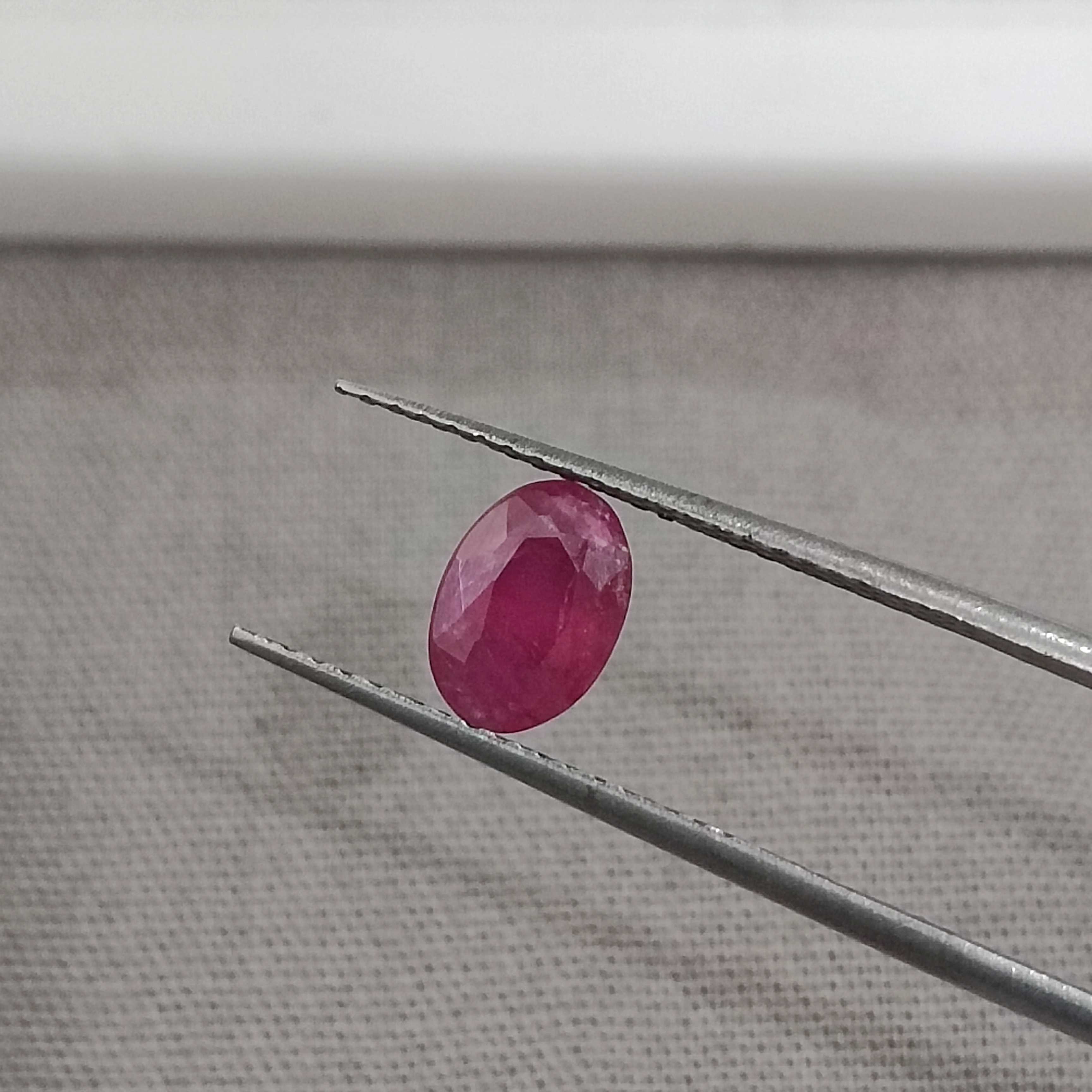 0.97cts GSI certified deep natural red oval cut untreated ruby gemstone 