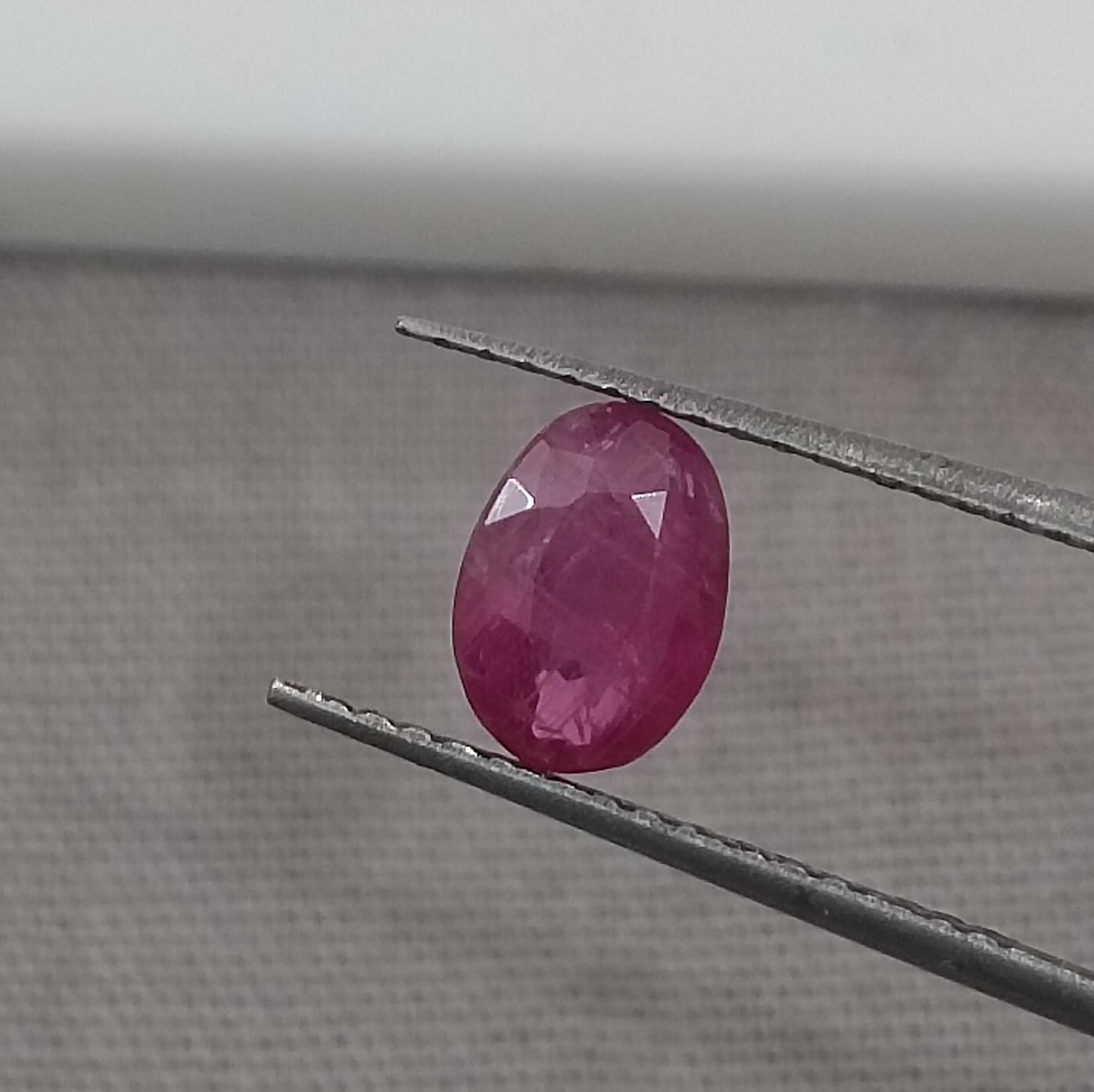 0.87ct GSI certified natural bright red oval mix unheated Mozambique ruby gemstone 