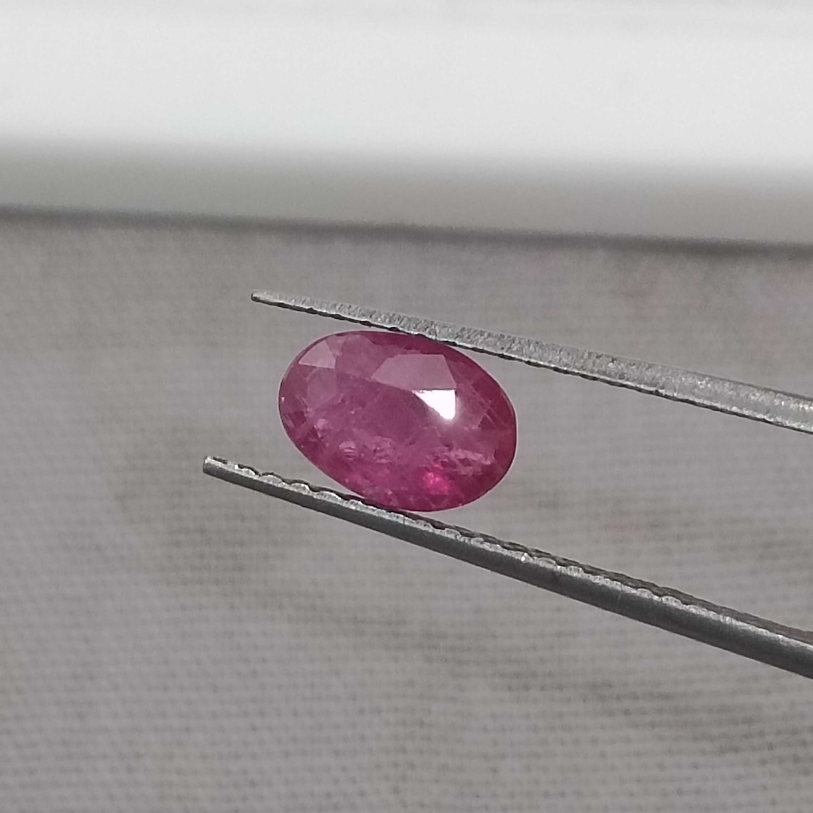 0.87ct GSI certified natural bright red oval mix unheated Mozambique ruby gemstone 
