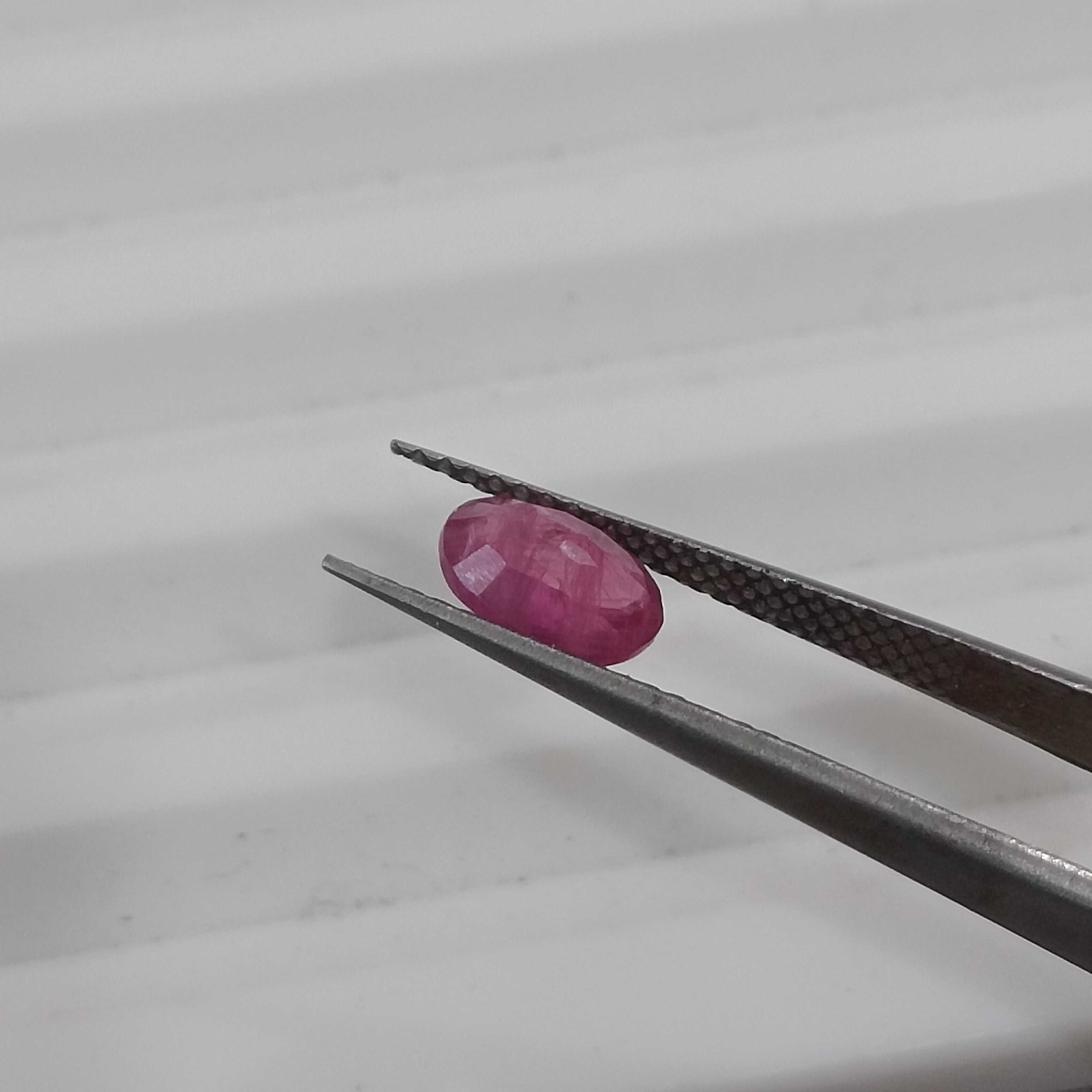 0.87ct GSI certified natural bright red oval mix unheated Mozambique ruby gemstone 