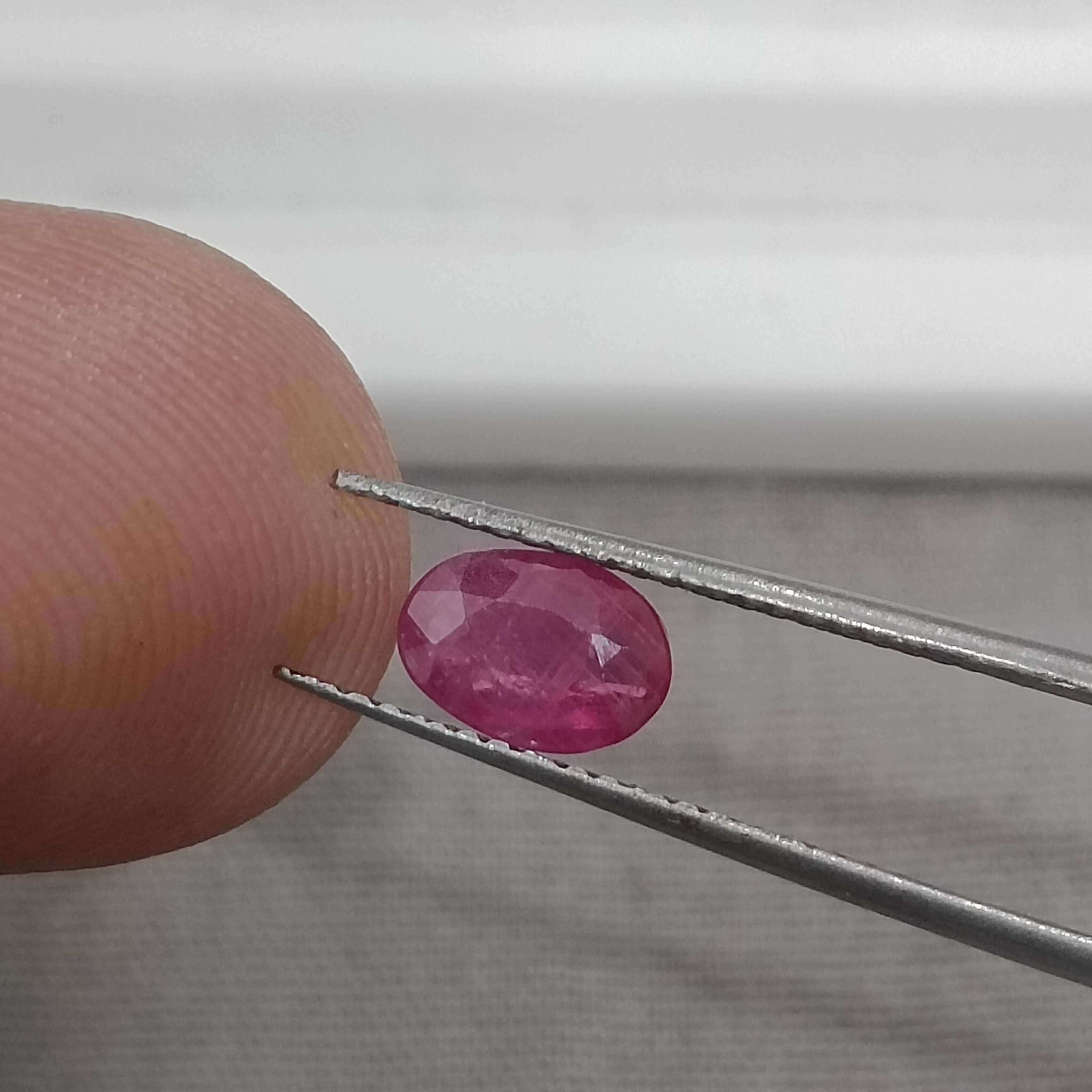 0.87ct GSI certified natural bright red oval mix unheated Mozambique ruby gemstone 