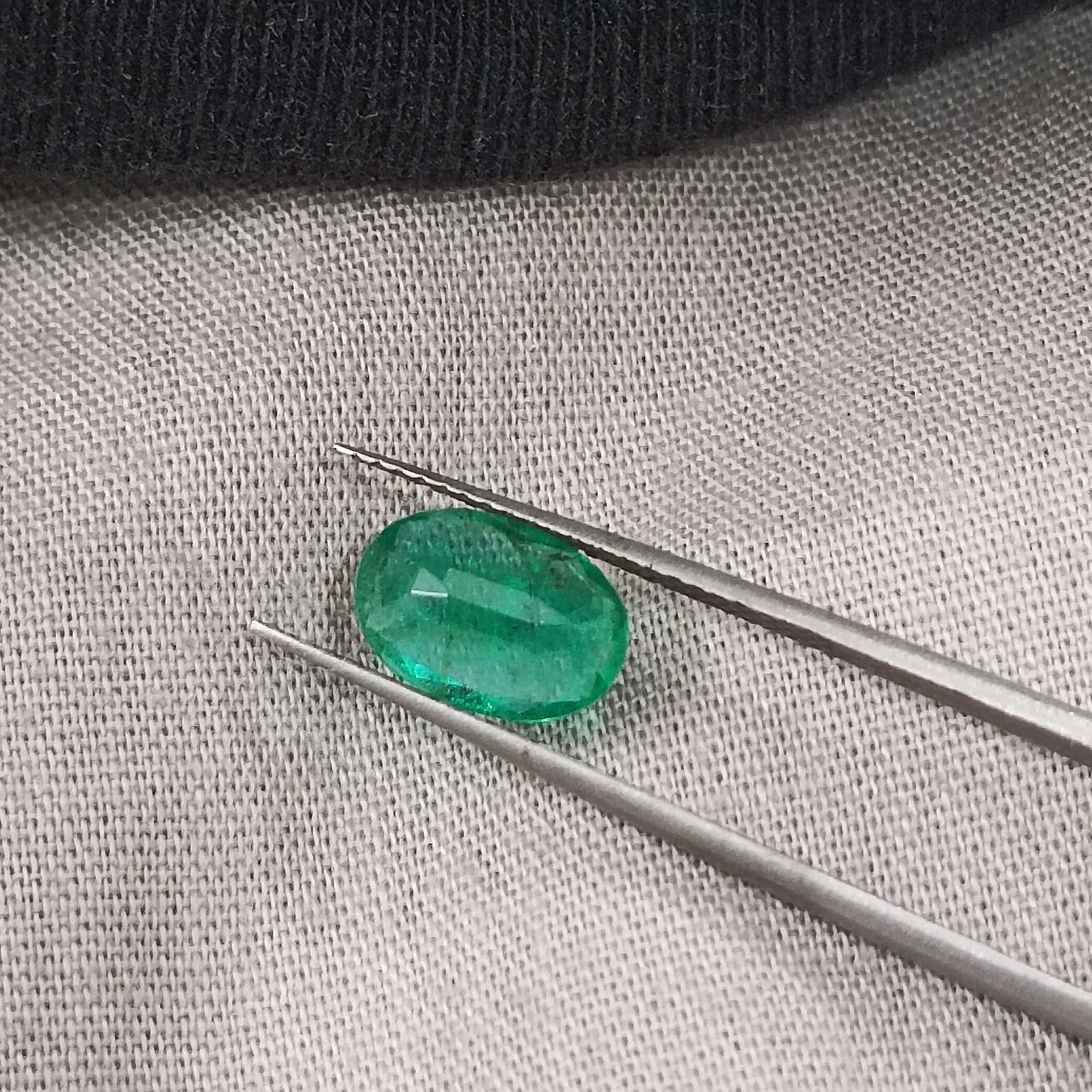 1.69cts GSI certified golden green oval cut Panjshir origin emerald gemstone 
