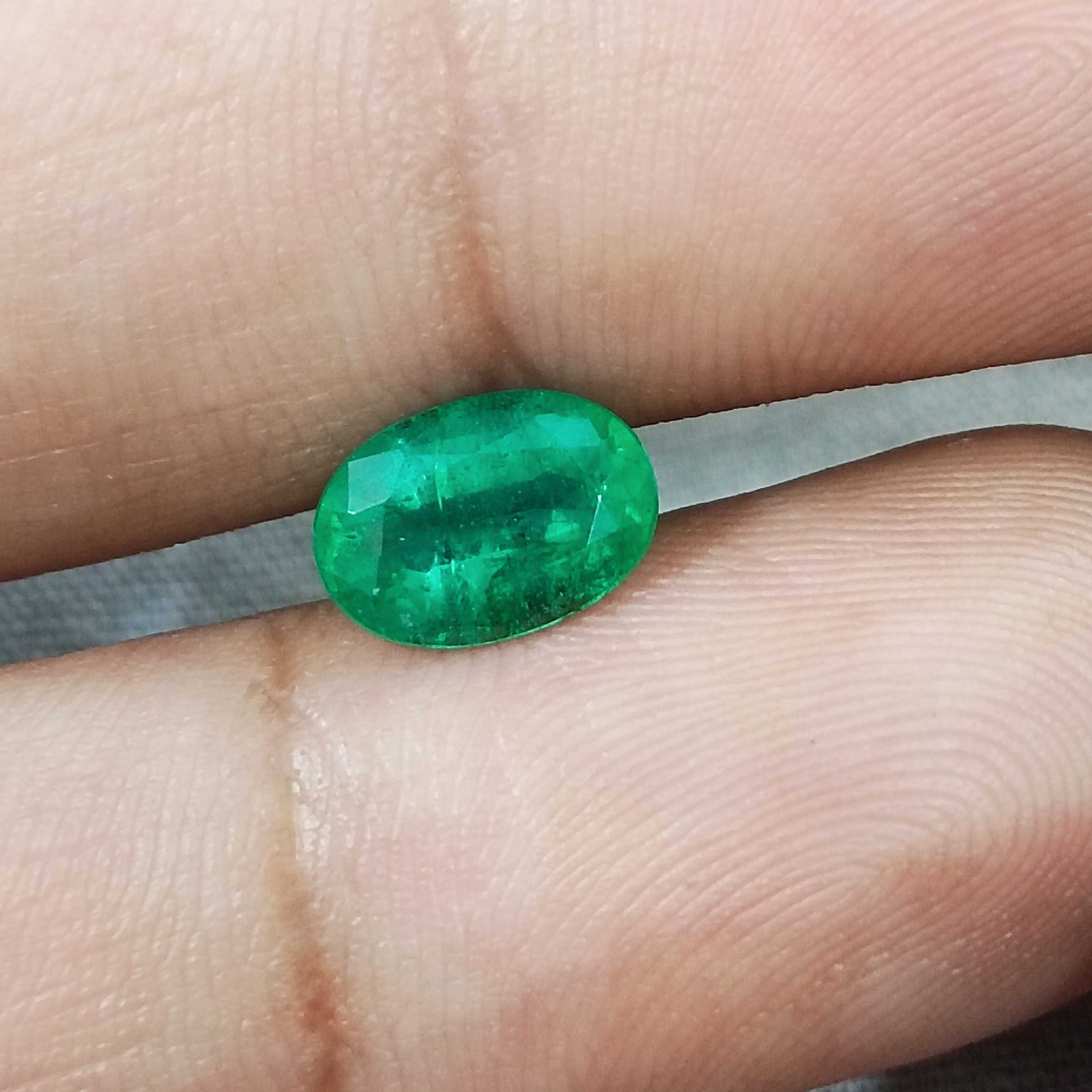 1.69cts GSI certified golden green oval cut Panjshir origin emerald gemstone 
