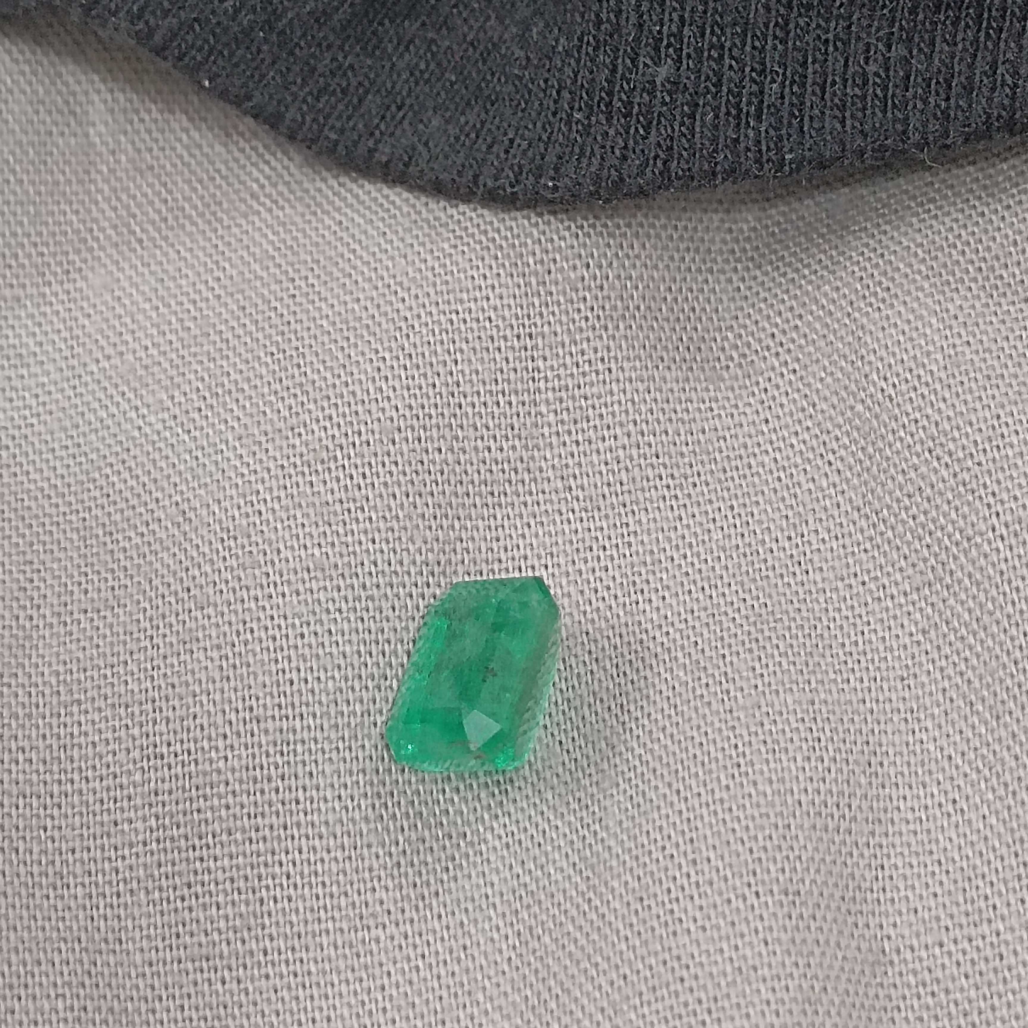 2.56cts certified velvet green octagon cut Swat emerald gemstone 