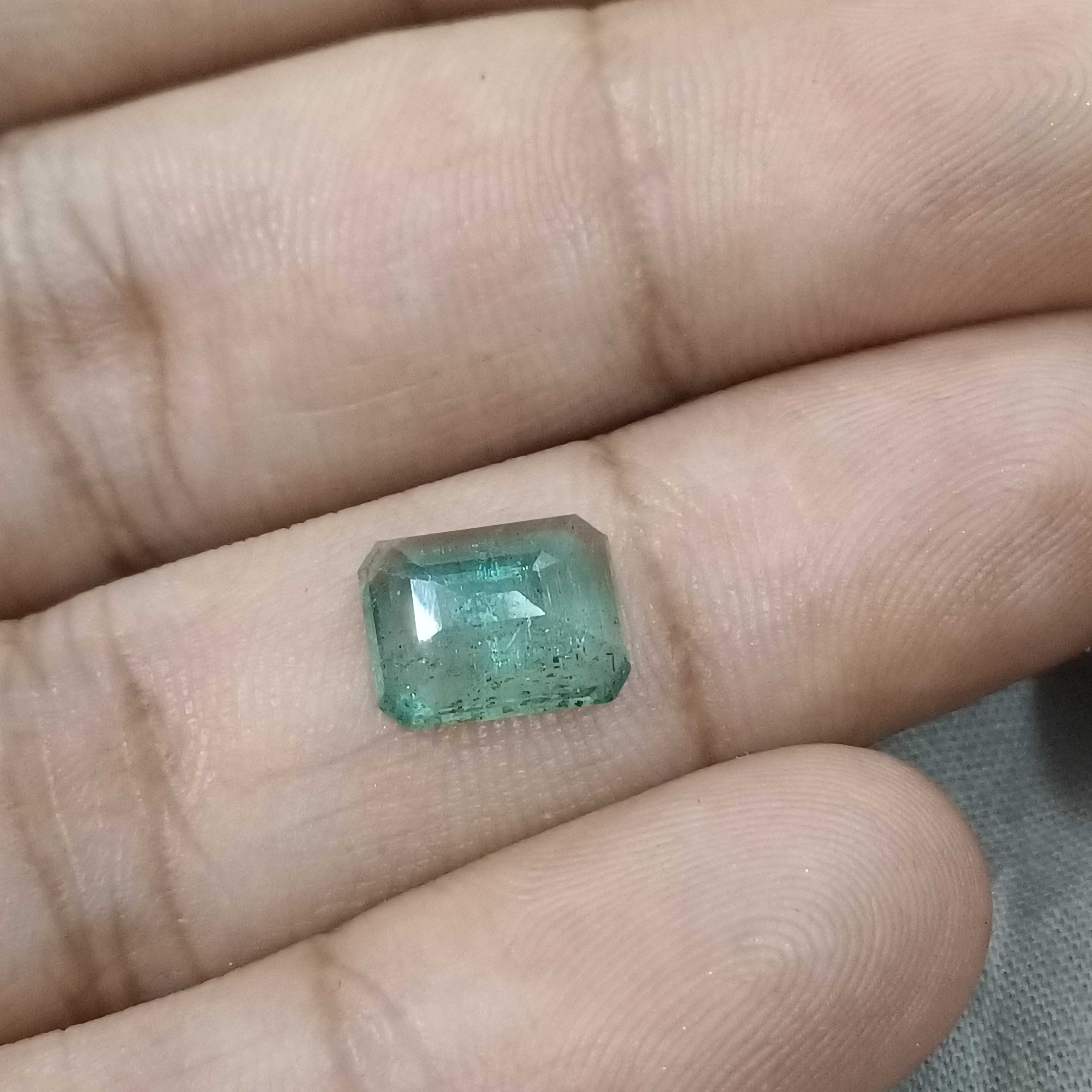 2.87ct GSI certified medium light metal green octagon cut emerald gemstone 